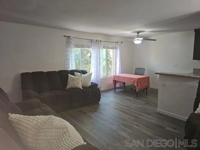 Photo #3: 240021414 Listing 