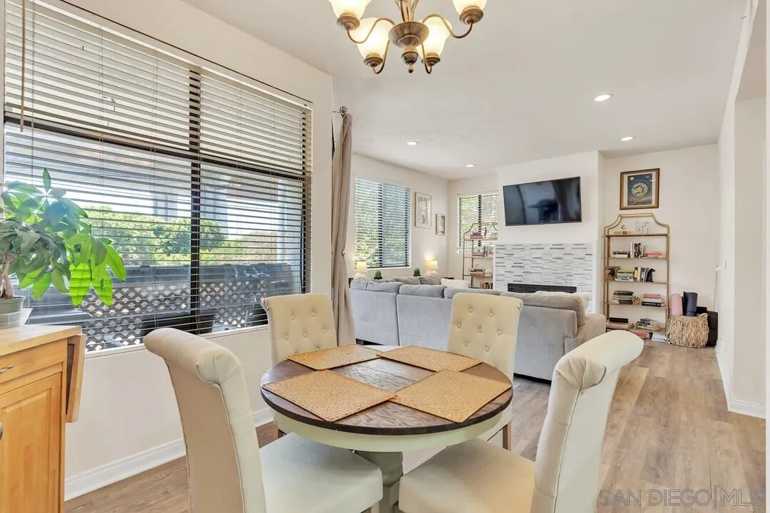 Photo #5: 240021698 Listing 