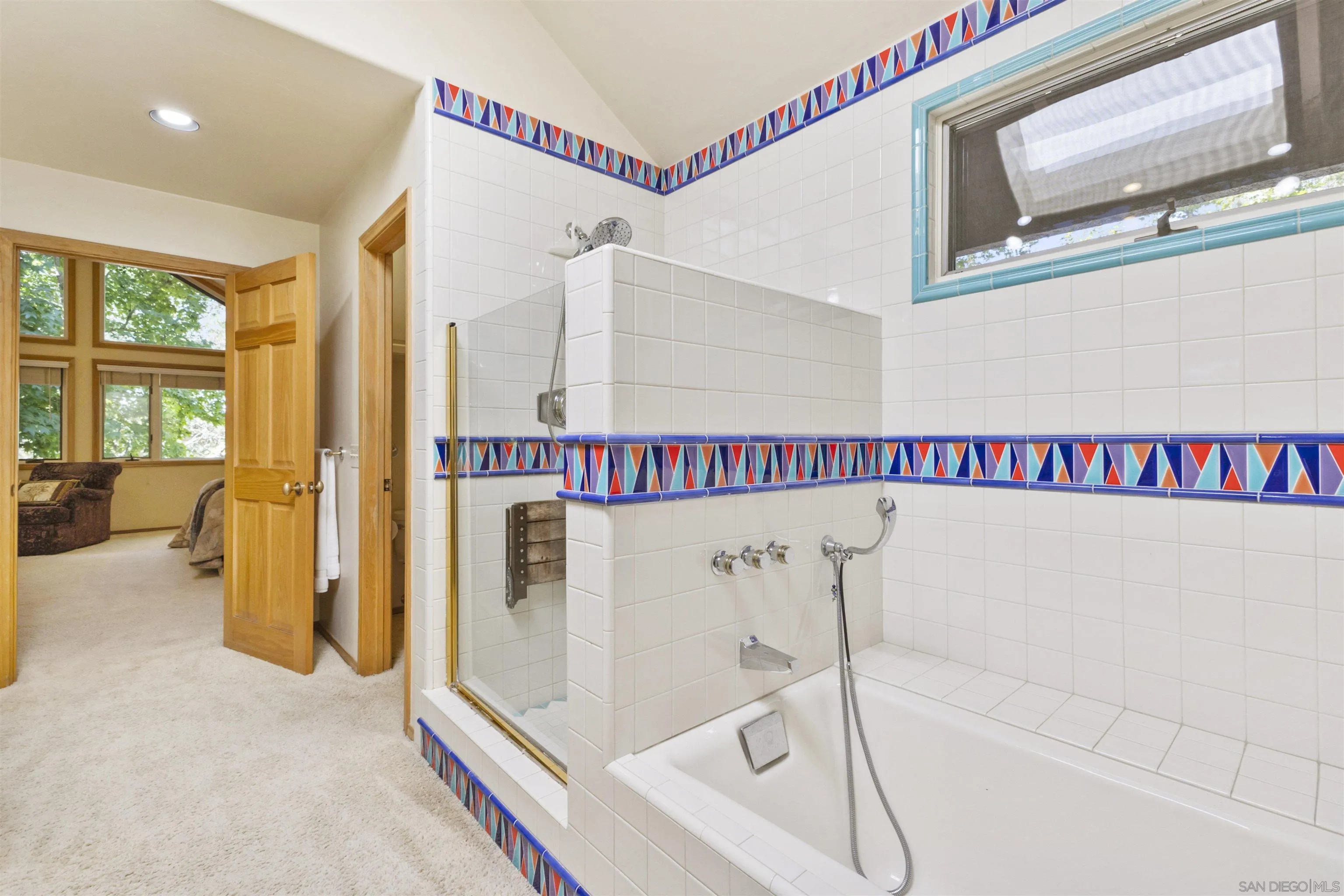 https://cdn.realtyfeed.com/cdn/0/240021705/03a67d88a0a32d870bc3d87a4429dba6.webp