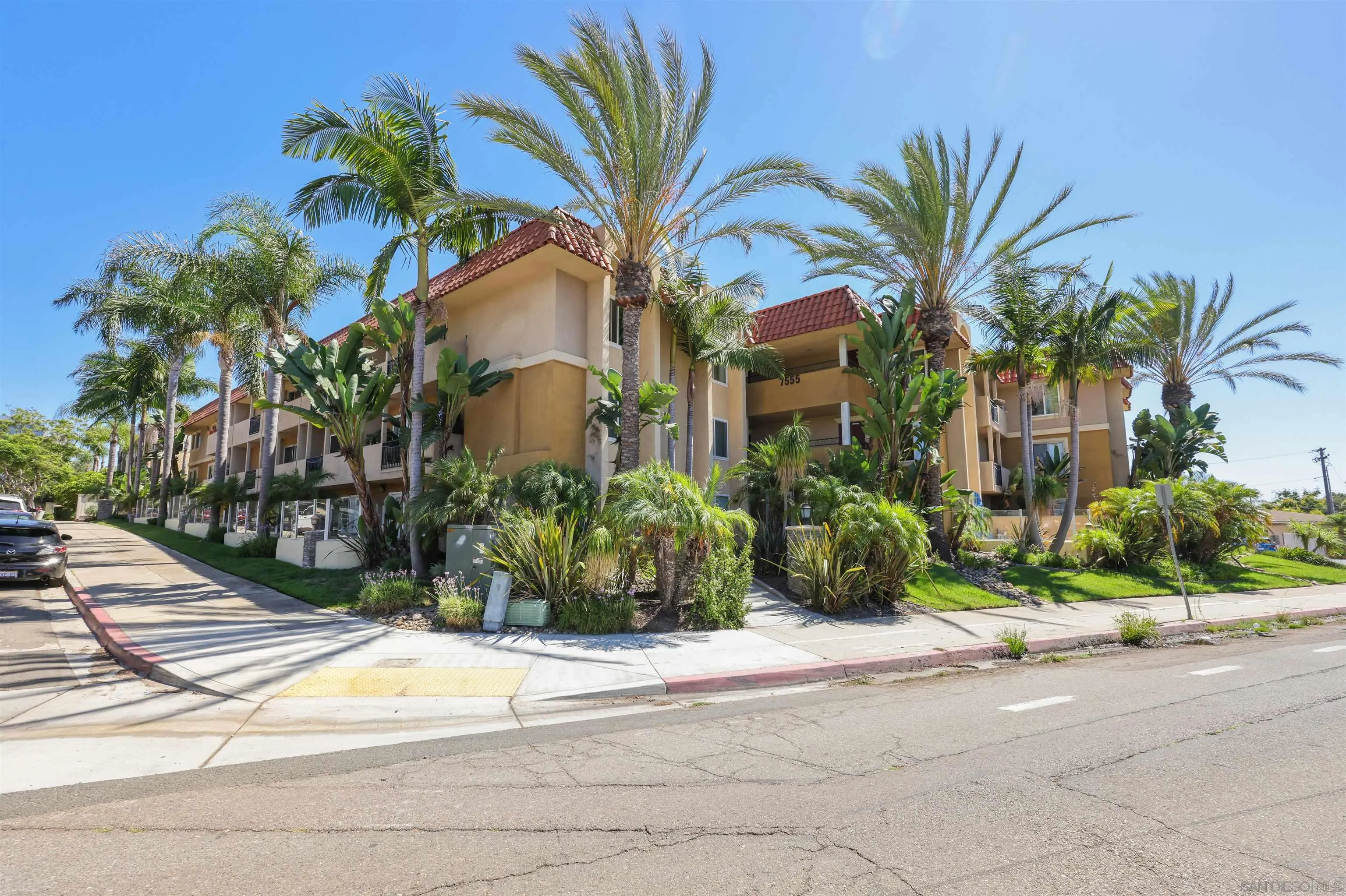 More Details about MLS # 240021723 : 7555 LINDA VISTA RD UNIT 3
