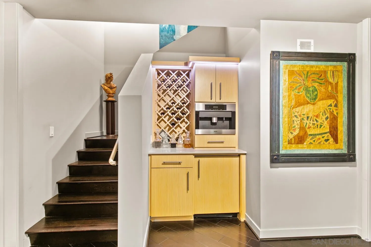 Photo #5: 240021738 Listing 