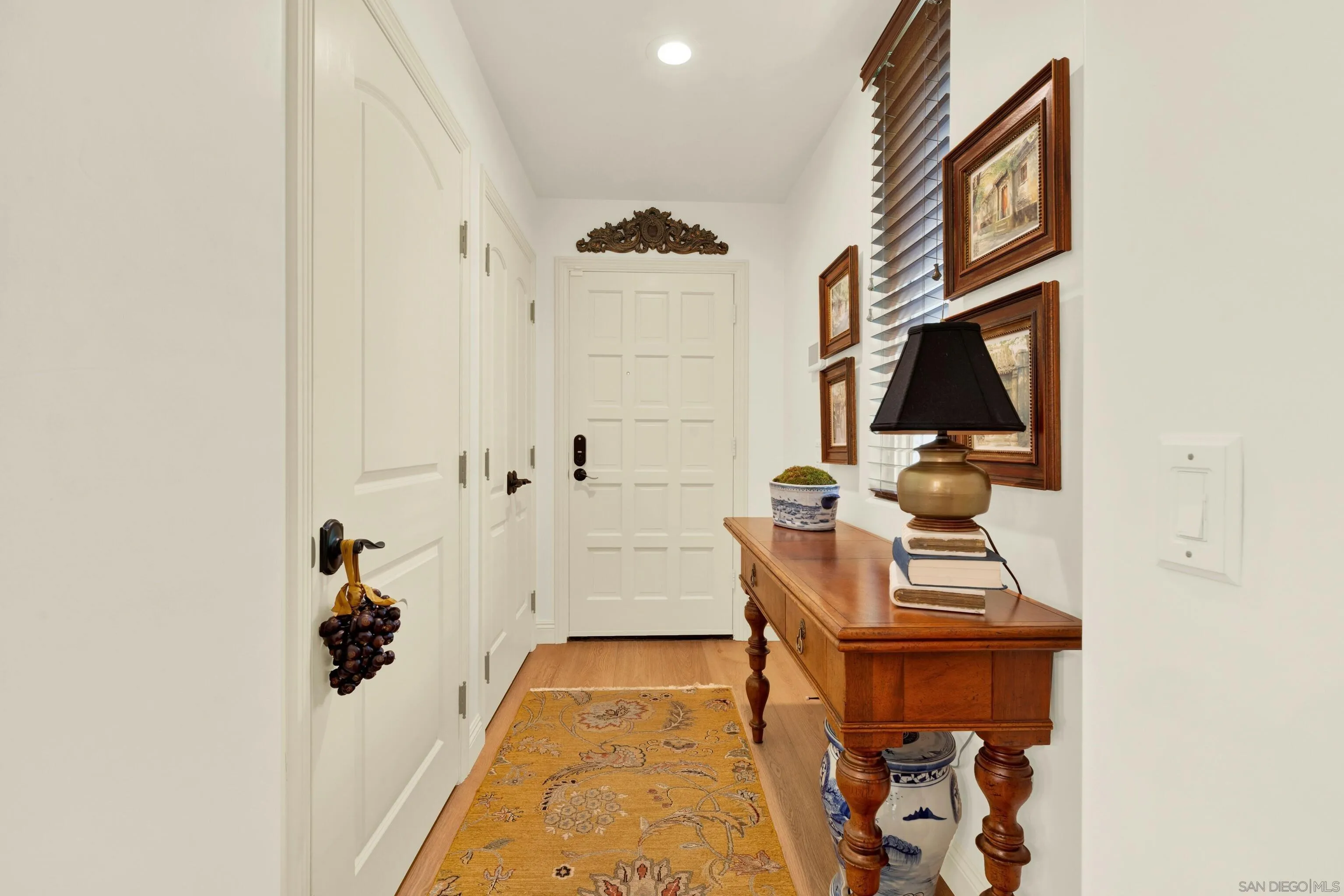 Photo #3: 240021739 Listing 