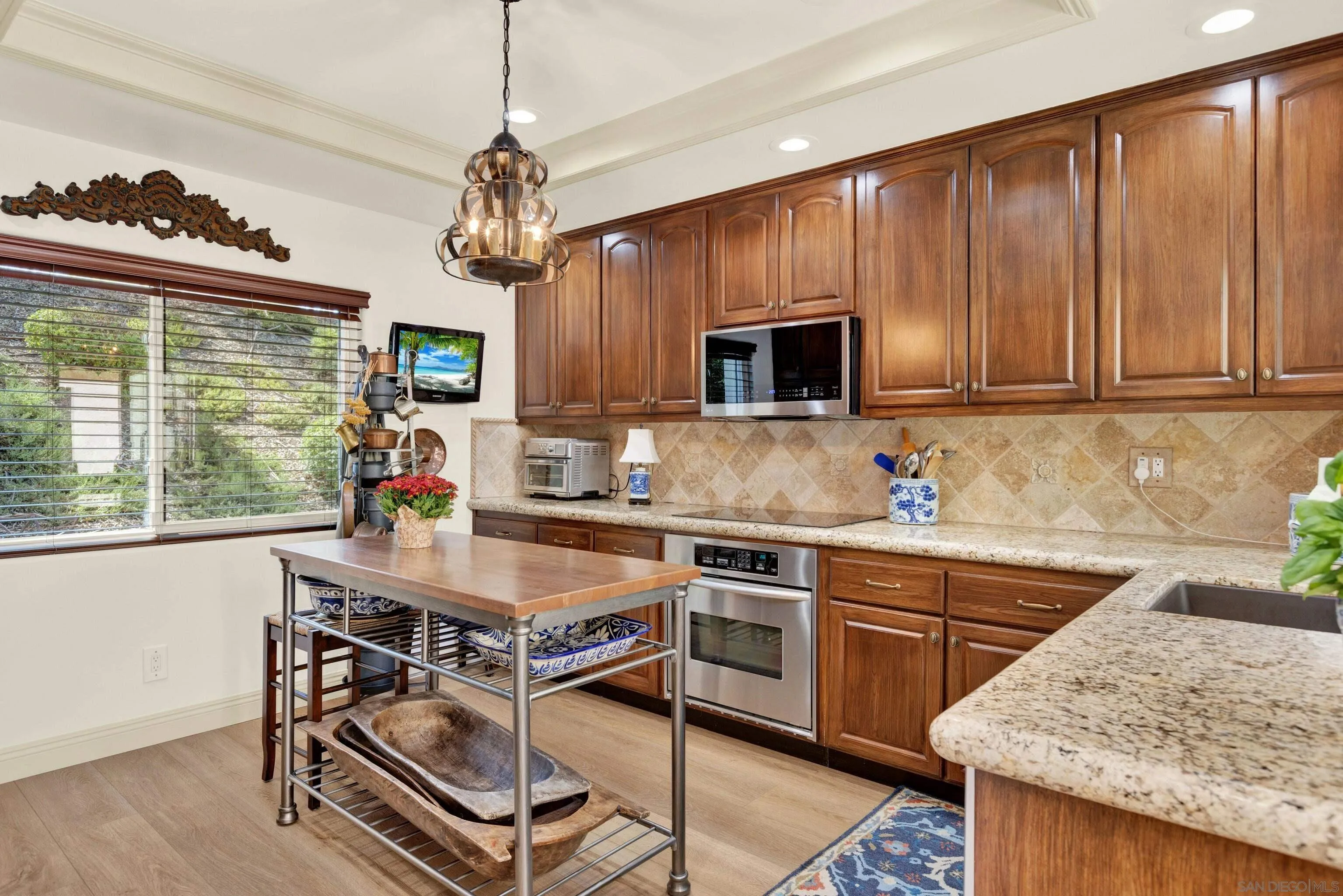 Photo #4: 240021739 Listing 