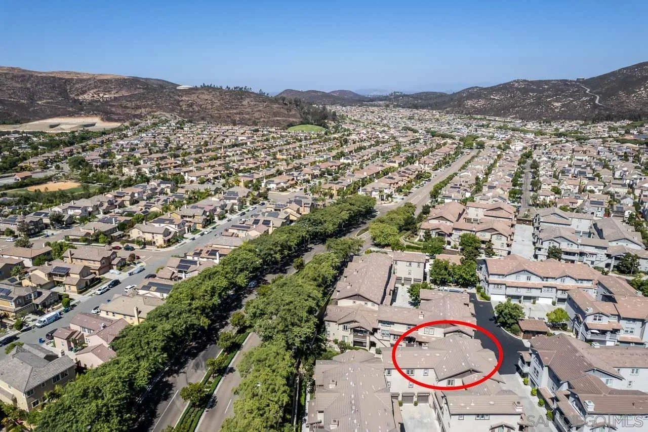 Photo #4: 240021877 Listing 