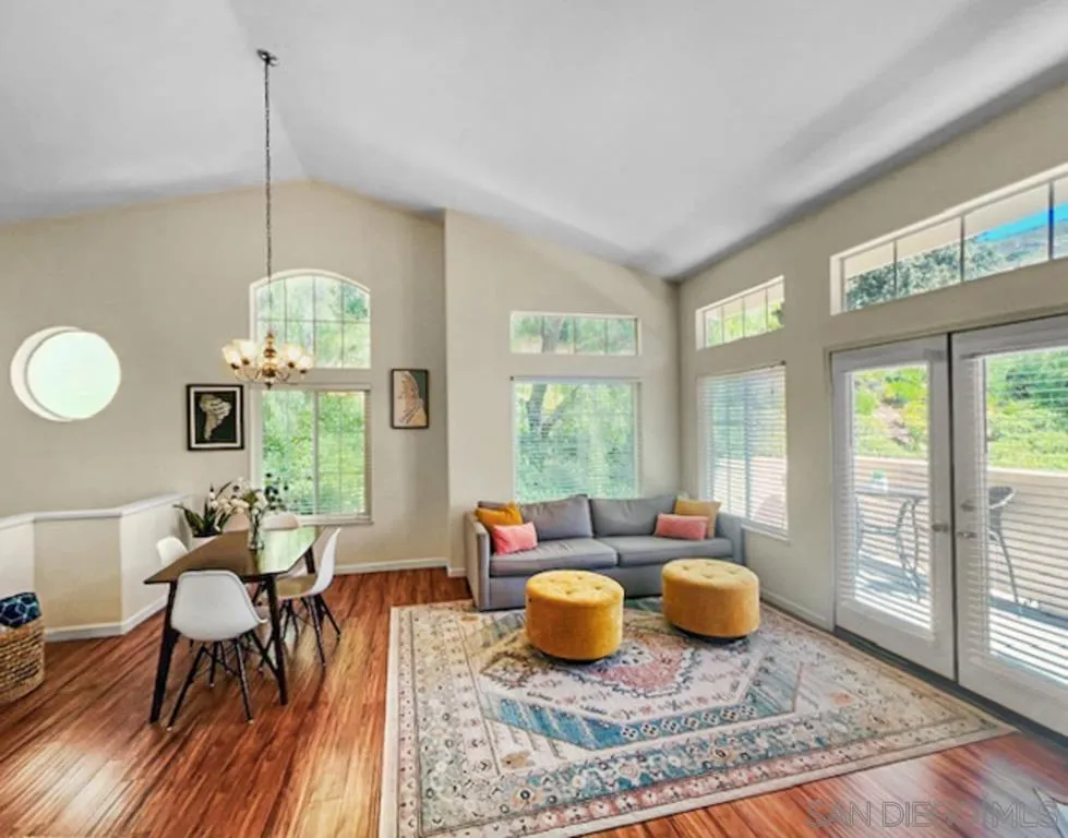 Photo #2: 240021964 Listing 