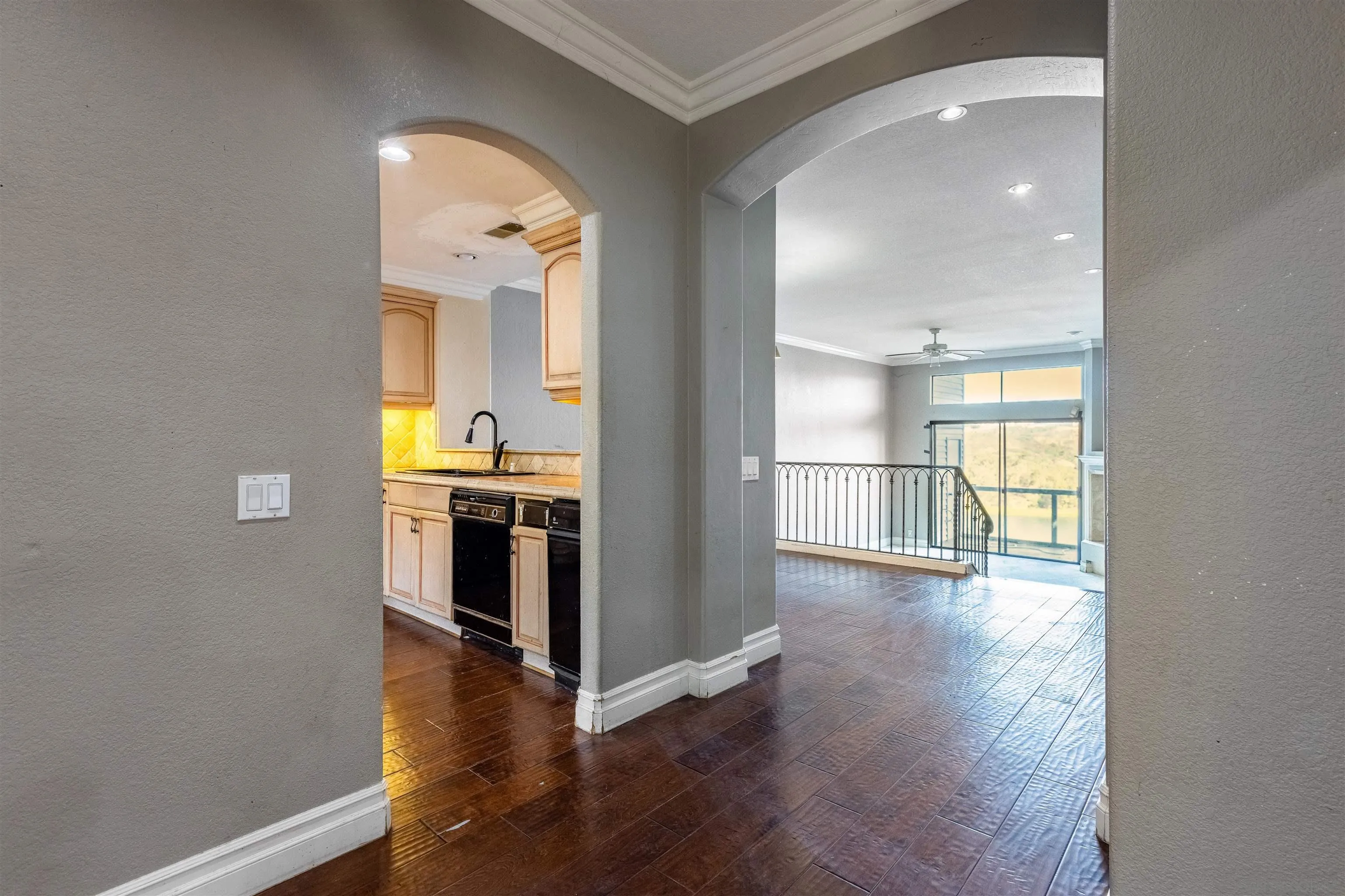 Photo #5: 240021969 Listing 