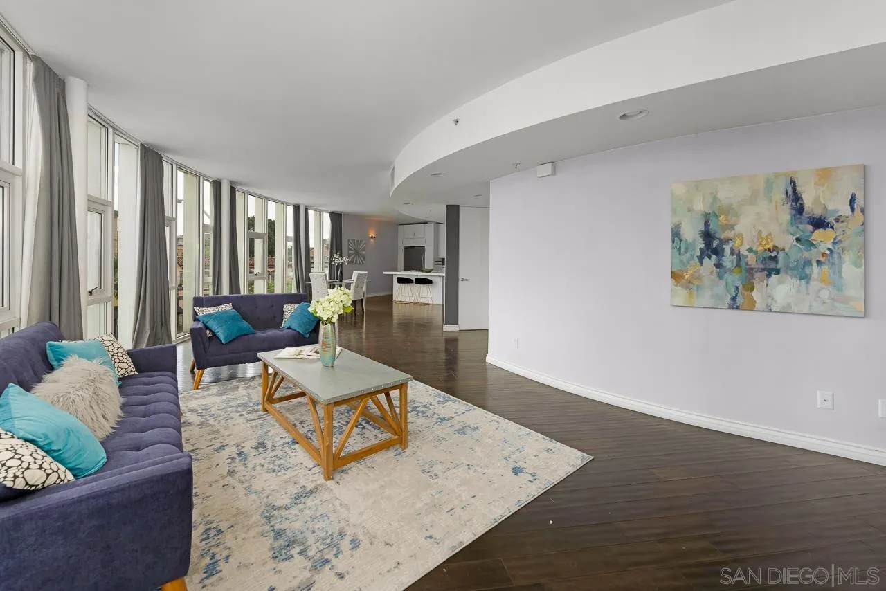 Photo #5: 240022155 Listing 