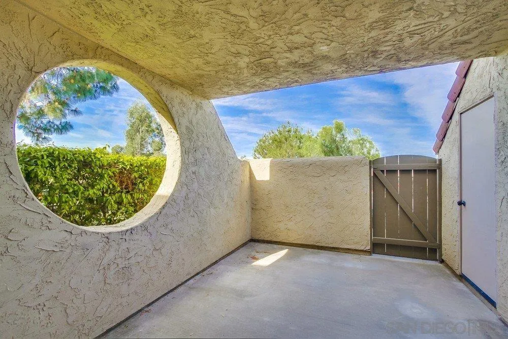 https://cdn.realtyfeed.com/cdn/0/240022167/03de9b187f1696993172d6a2d72dff85.webp