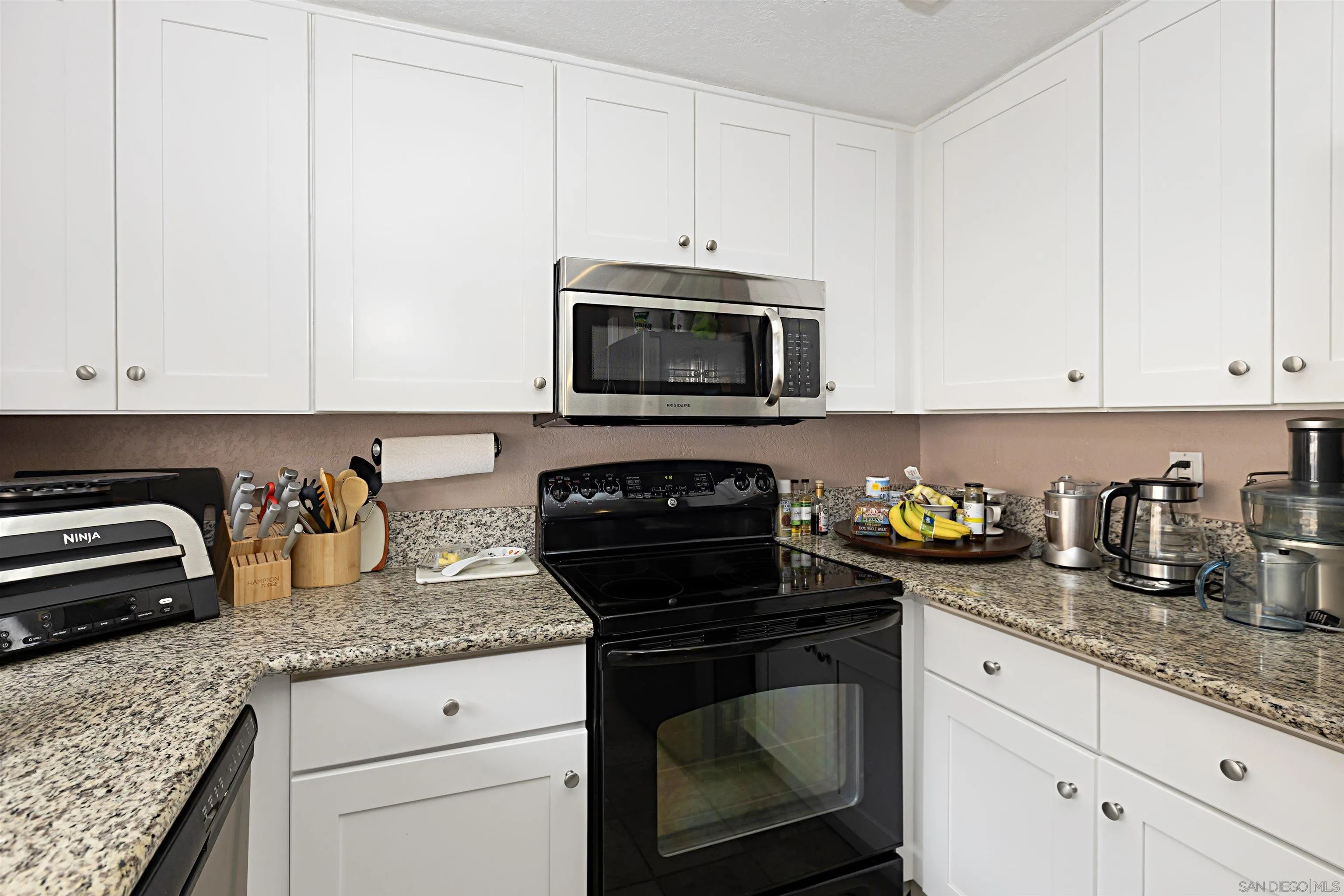 Photo #6: 240022336 Listing 