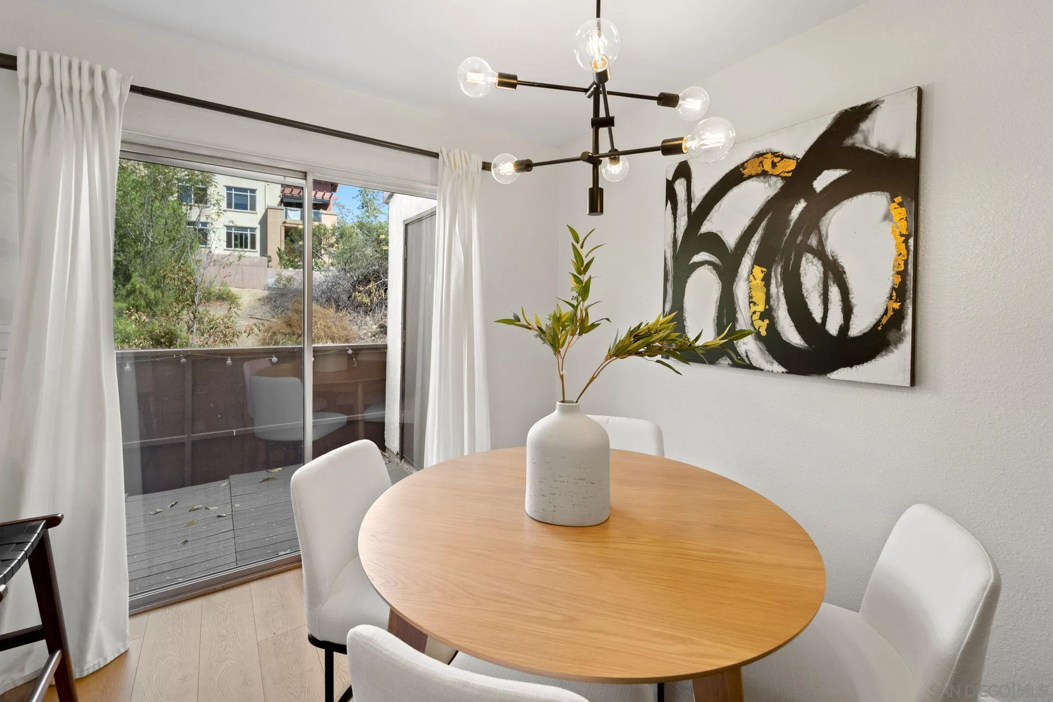 Photo #3: 240022445 Listing 