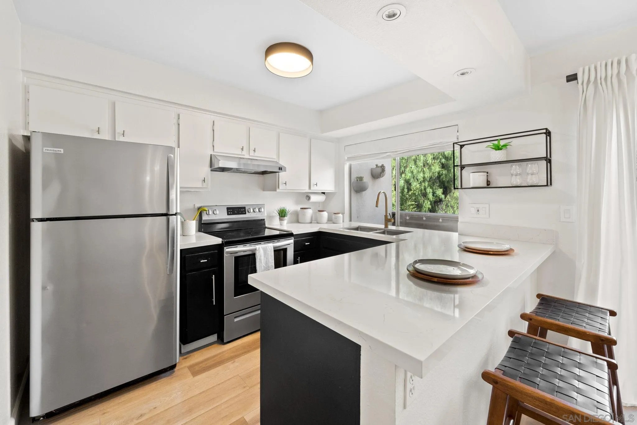 Photo #6: 240022445 Listing 