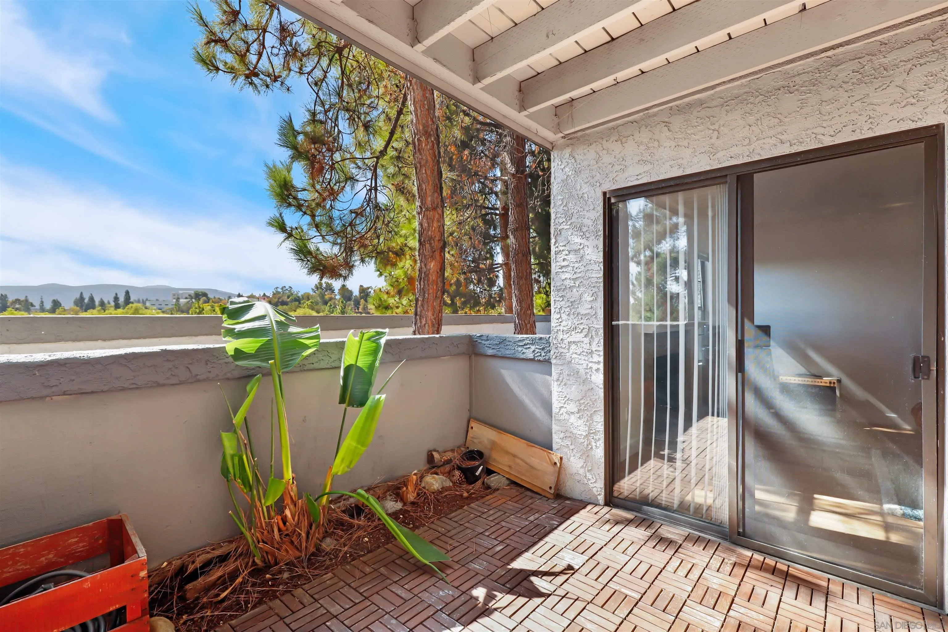 Photo #4: 240022461 Listing 
