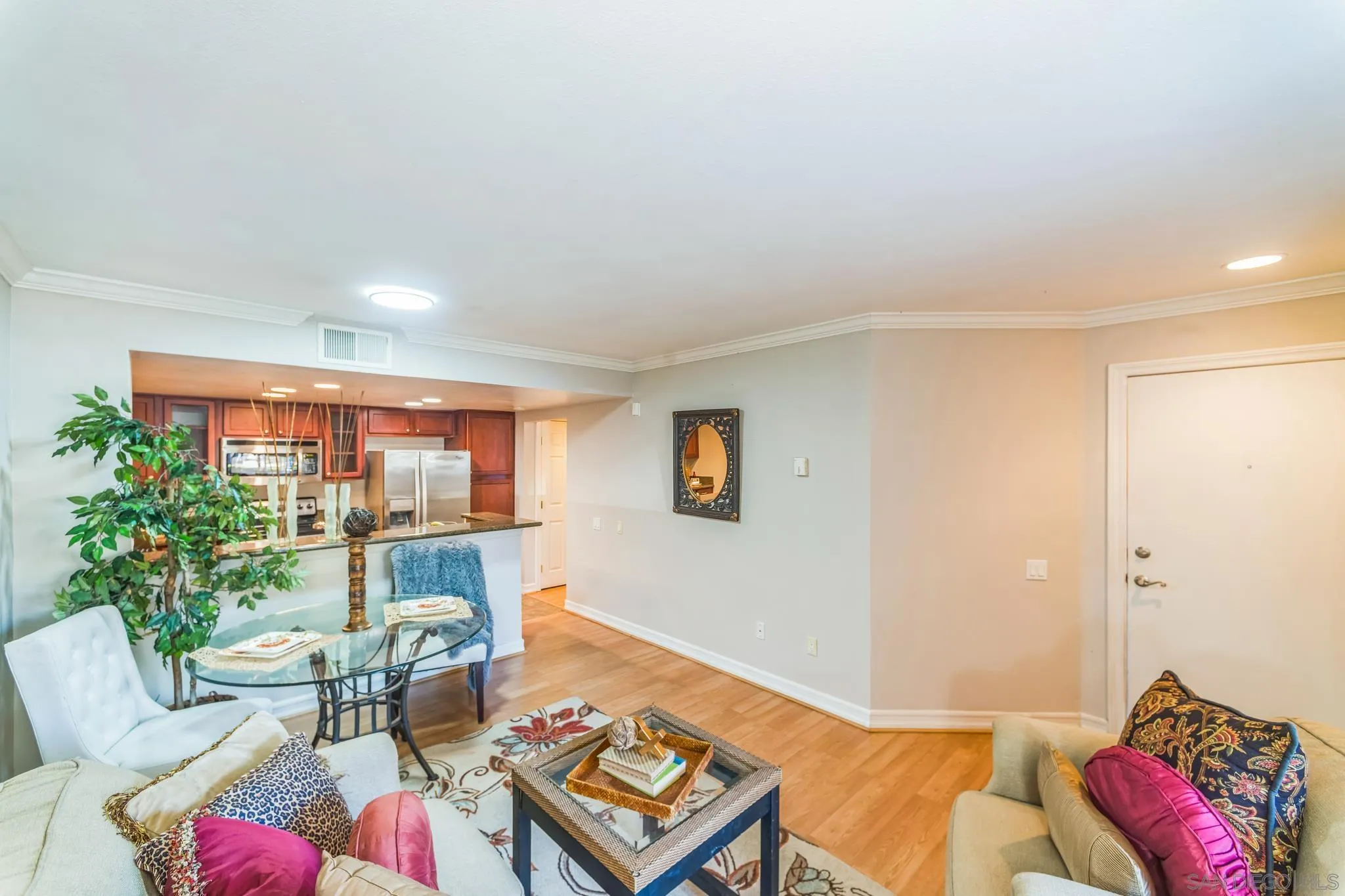 Photo #4: 240022653 Listing 