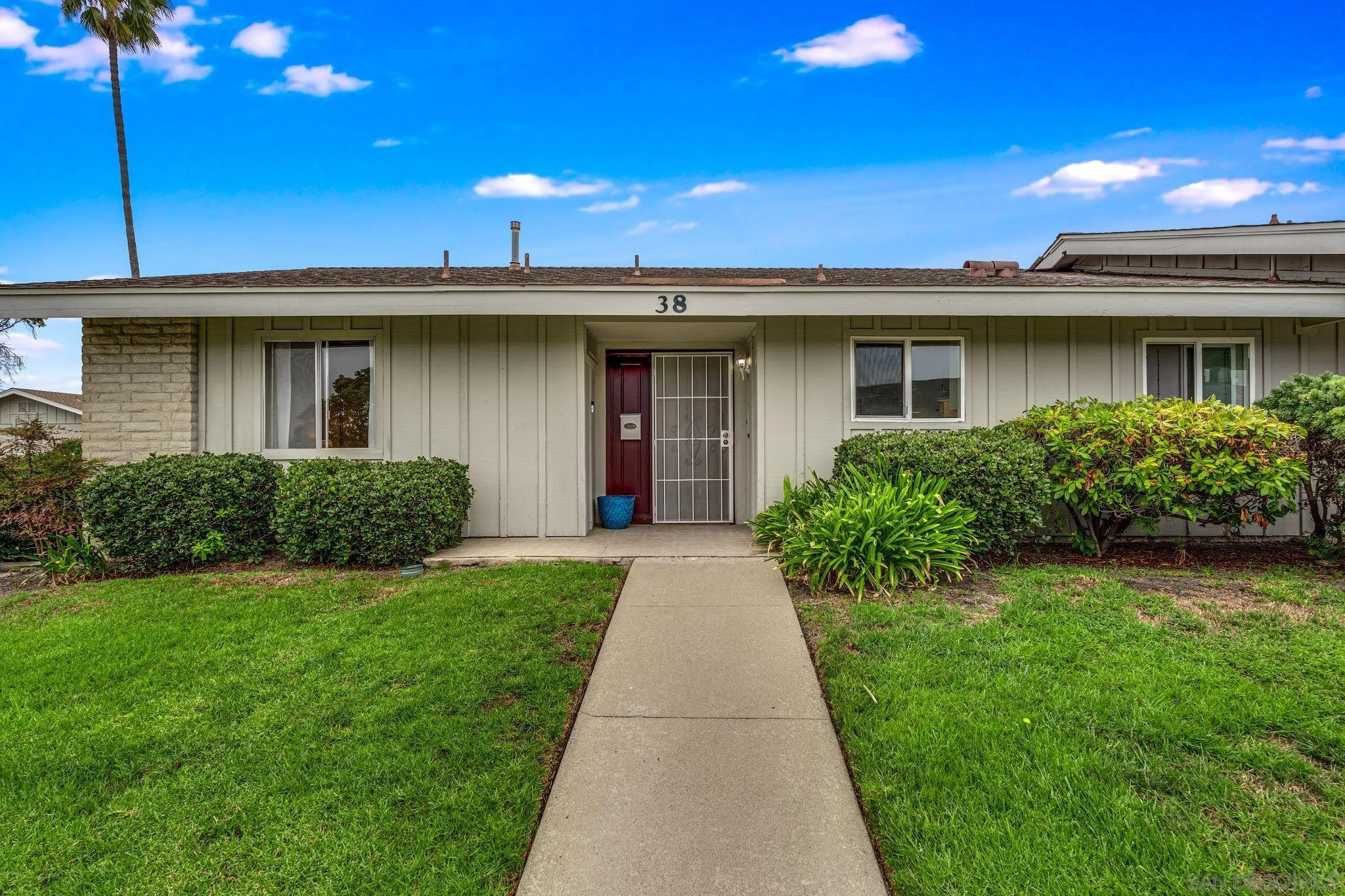 Photo #2: 240022814 Listing 