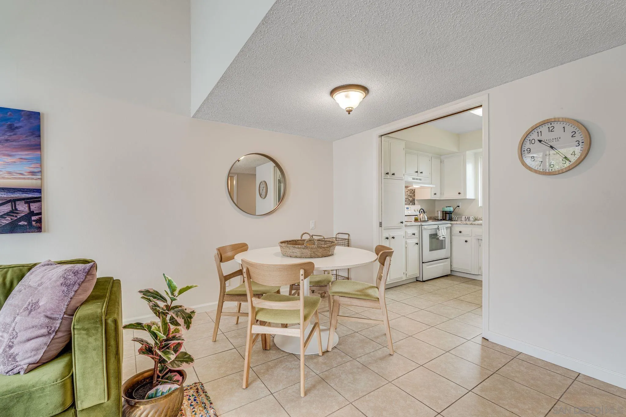 Photo #6: 240022814 Listing 