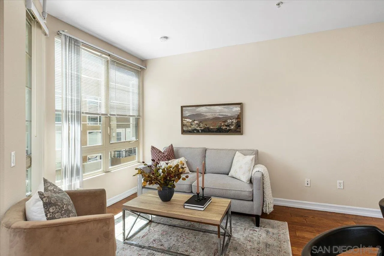 Photo #4: 240022847 Listing 