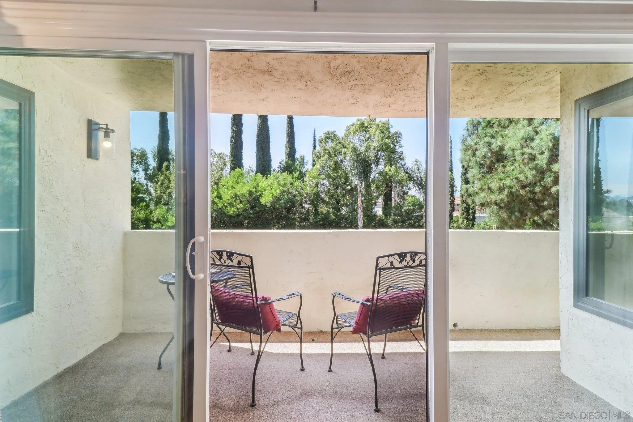 Photo #5: 240022960 Listing 