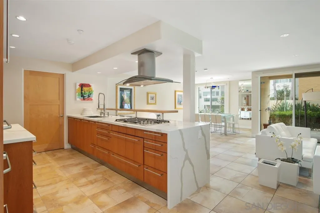 Photo #4: 240022992 Listing 
