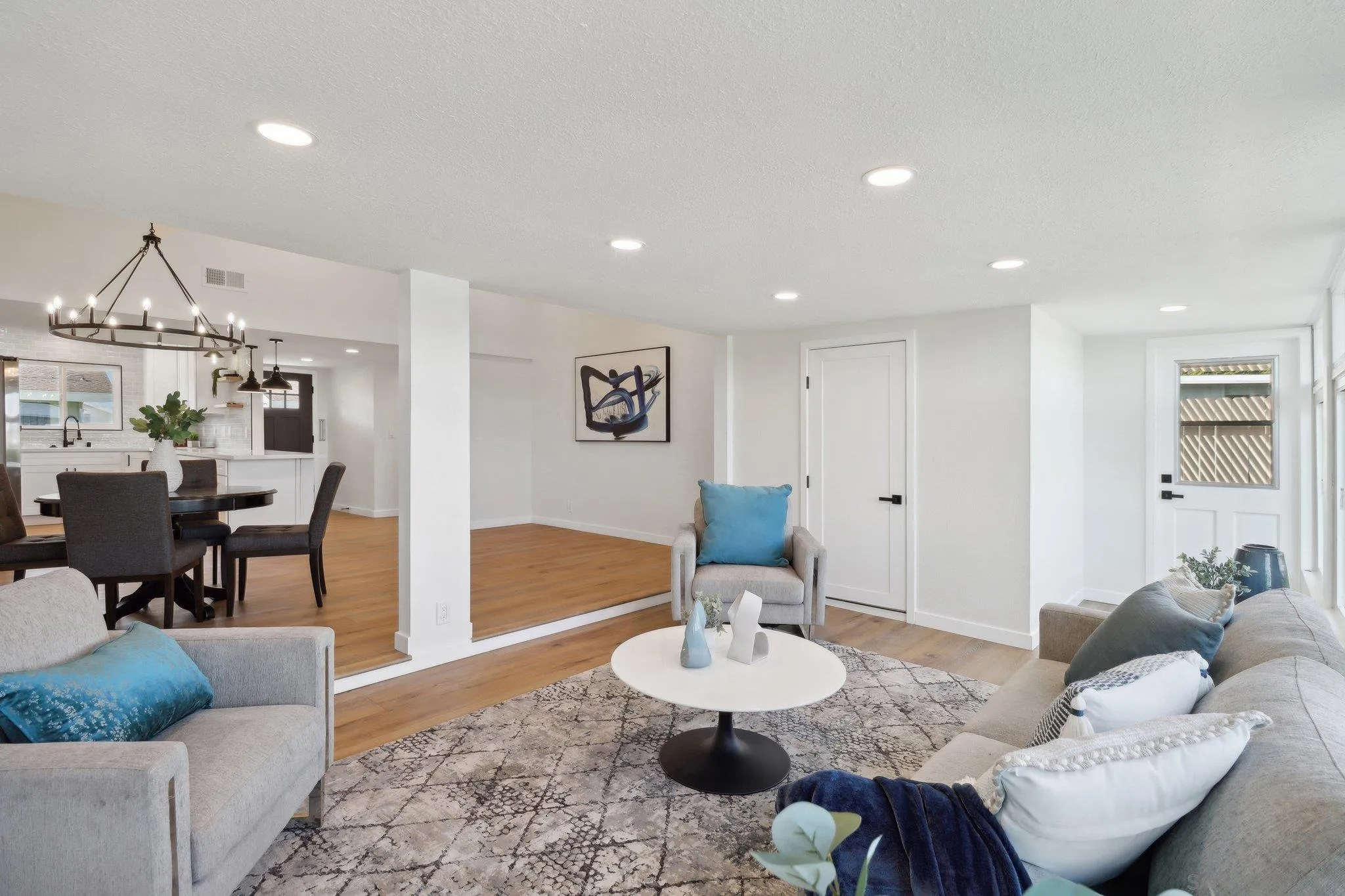 Photo #5: 240023156 Listing 