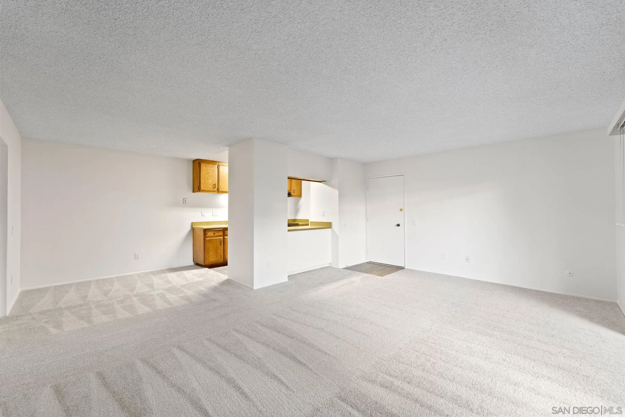 Photo #3: 240023318 Listing 