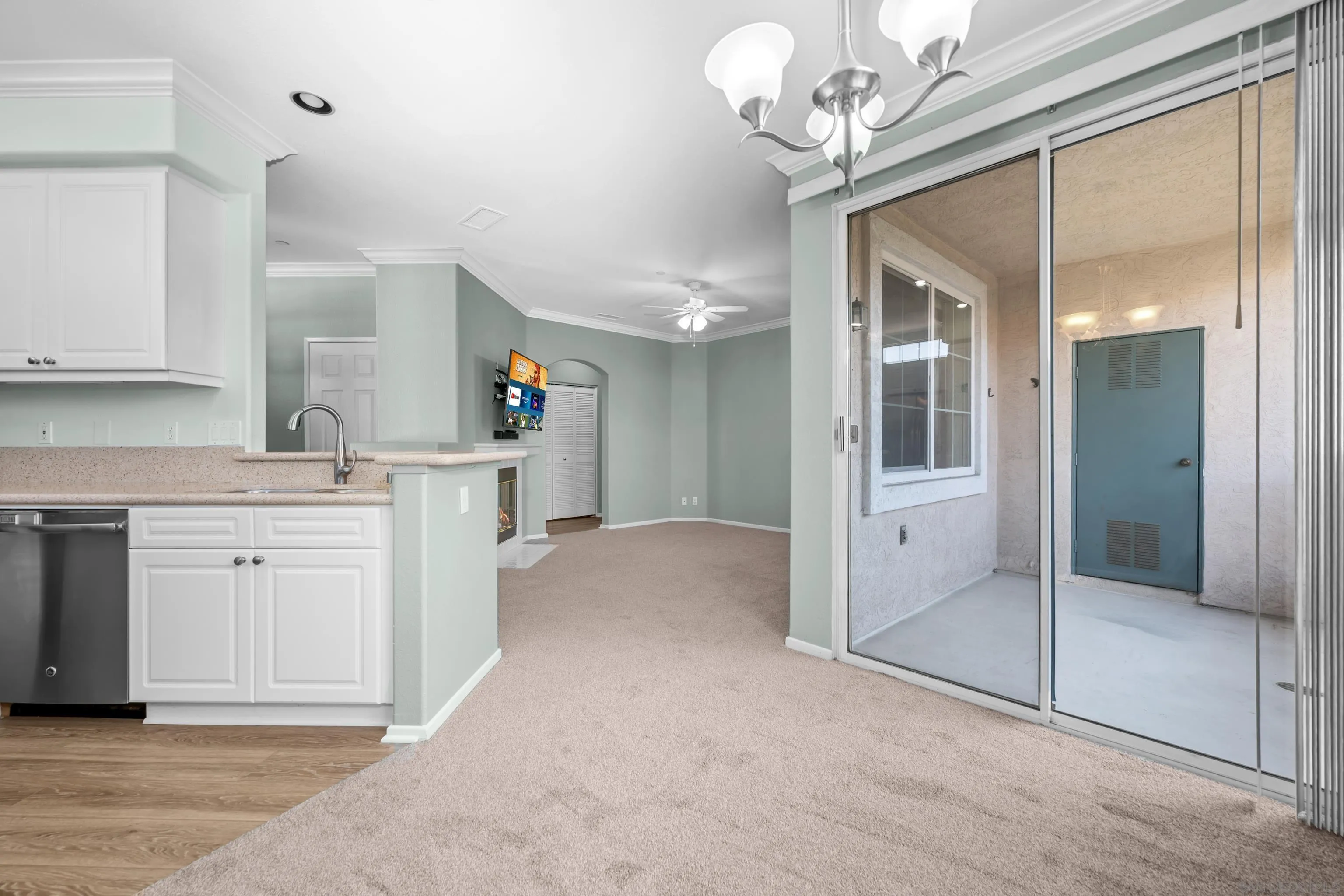 Photo #3: 240023353 Listing 