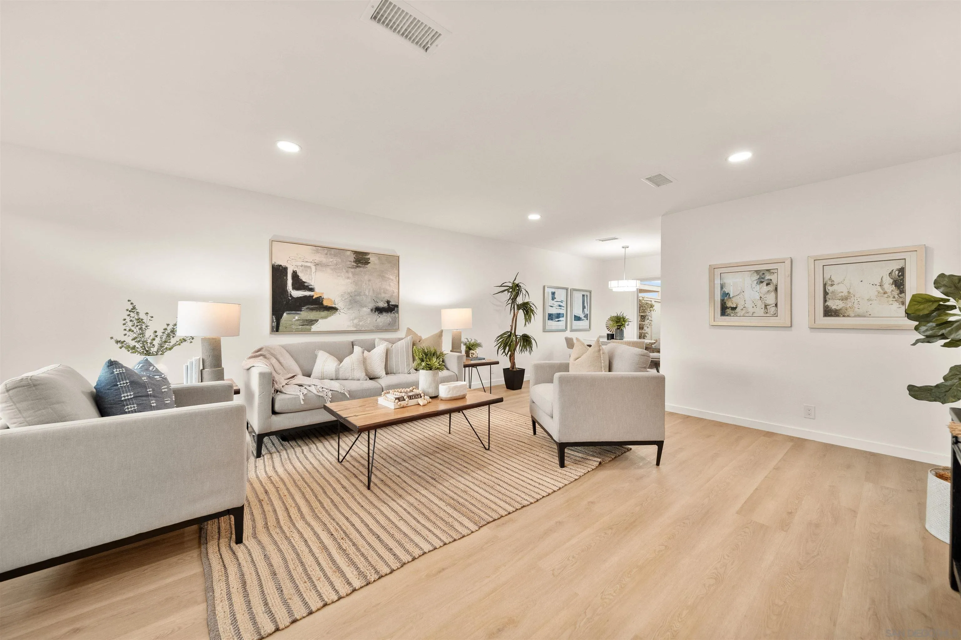 Photo #6: 240023466 Listing 