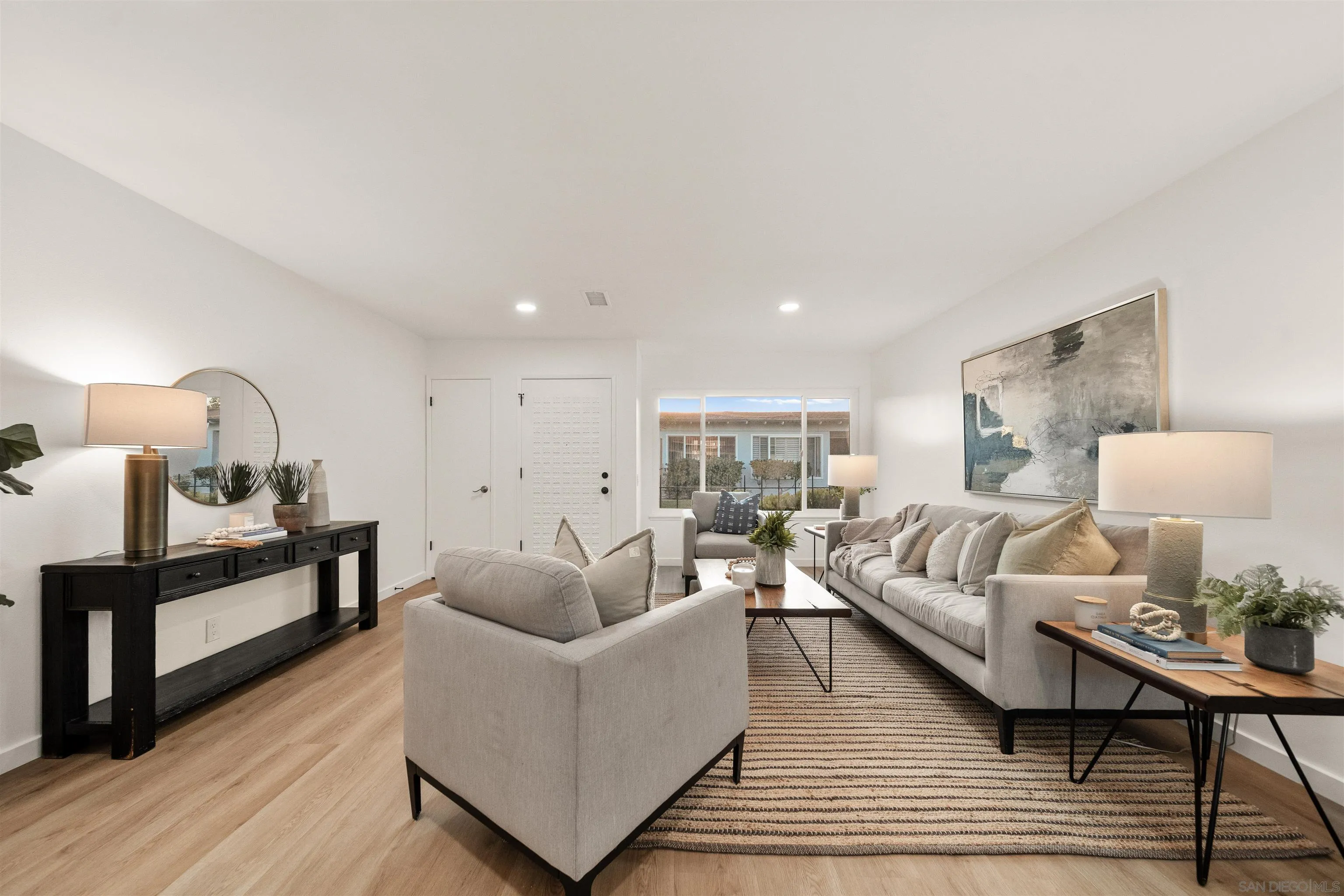 Photo #4: 240023466 Listing 