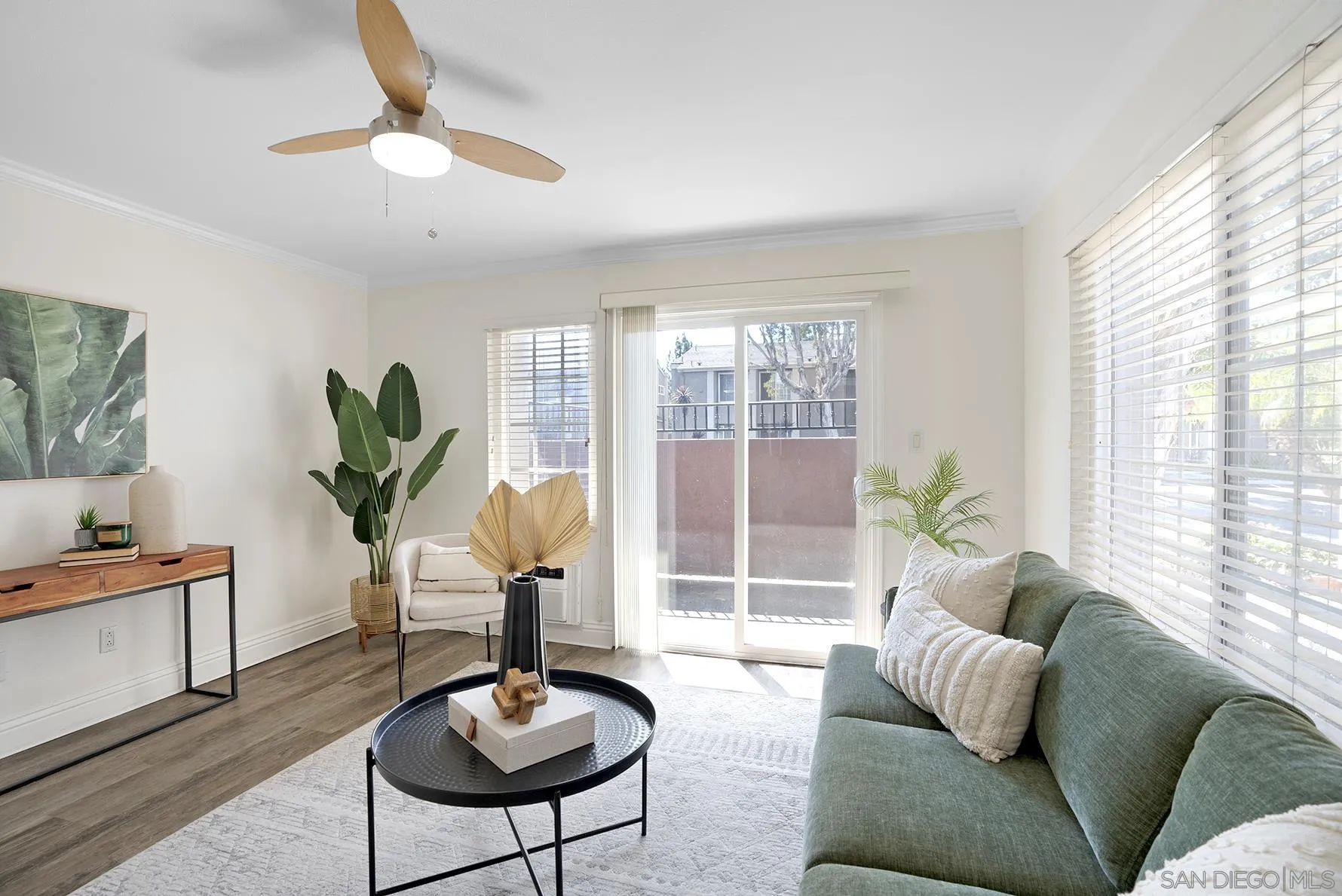 Photo #4: 240023578 Listing 