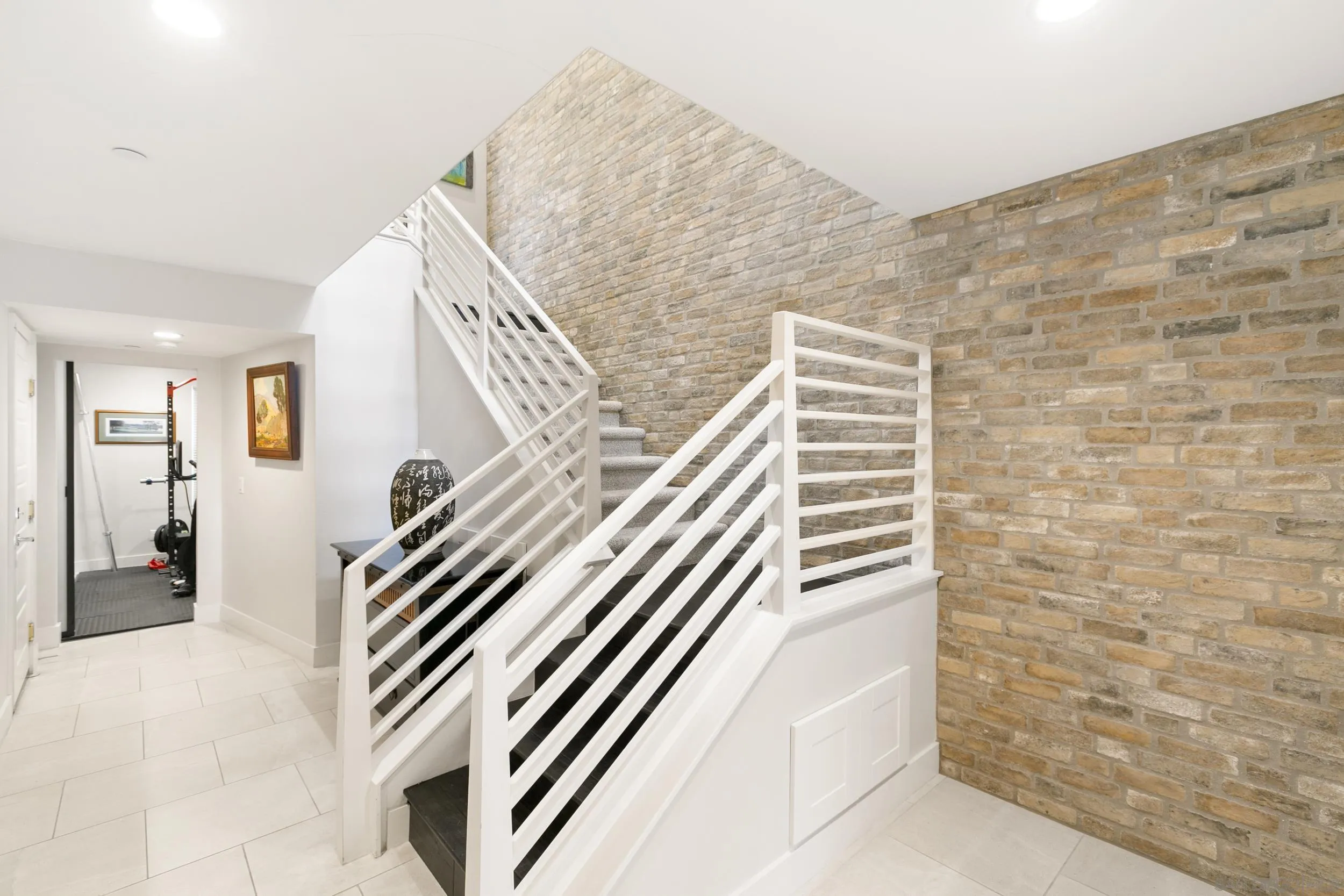 Photo #6: 240023824 Listing 