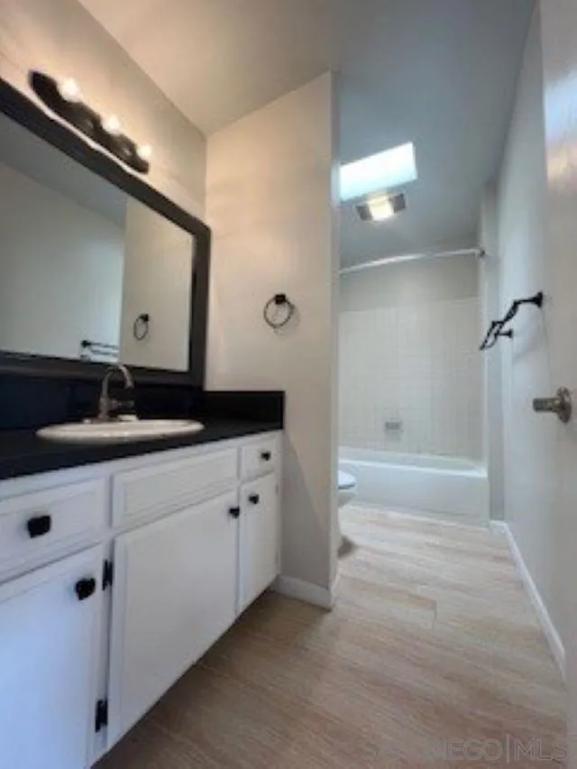 Photo #5: 240023838 Listing 
