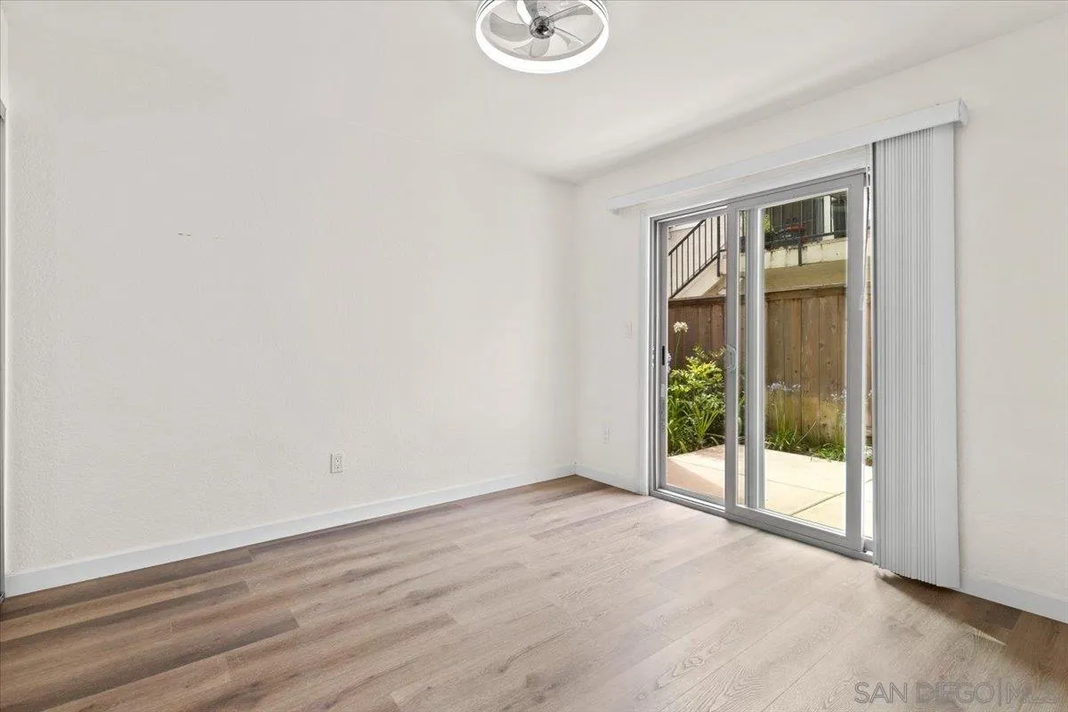 Photo #5: 240023850 Listing 