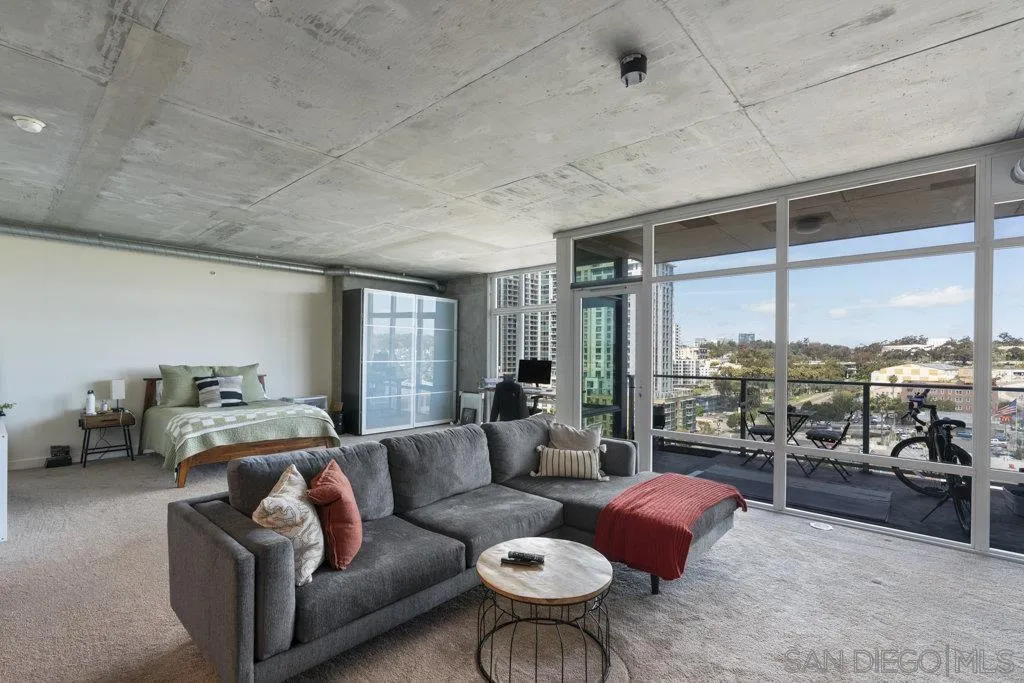 Photo #2: 240023887 Listing 