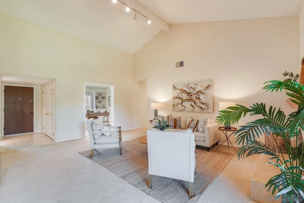 Photo #6: 240023889 Listing 