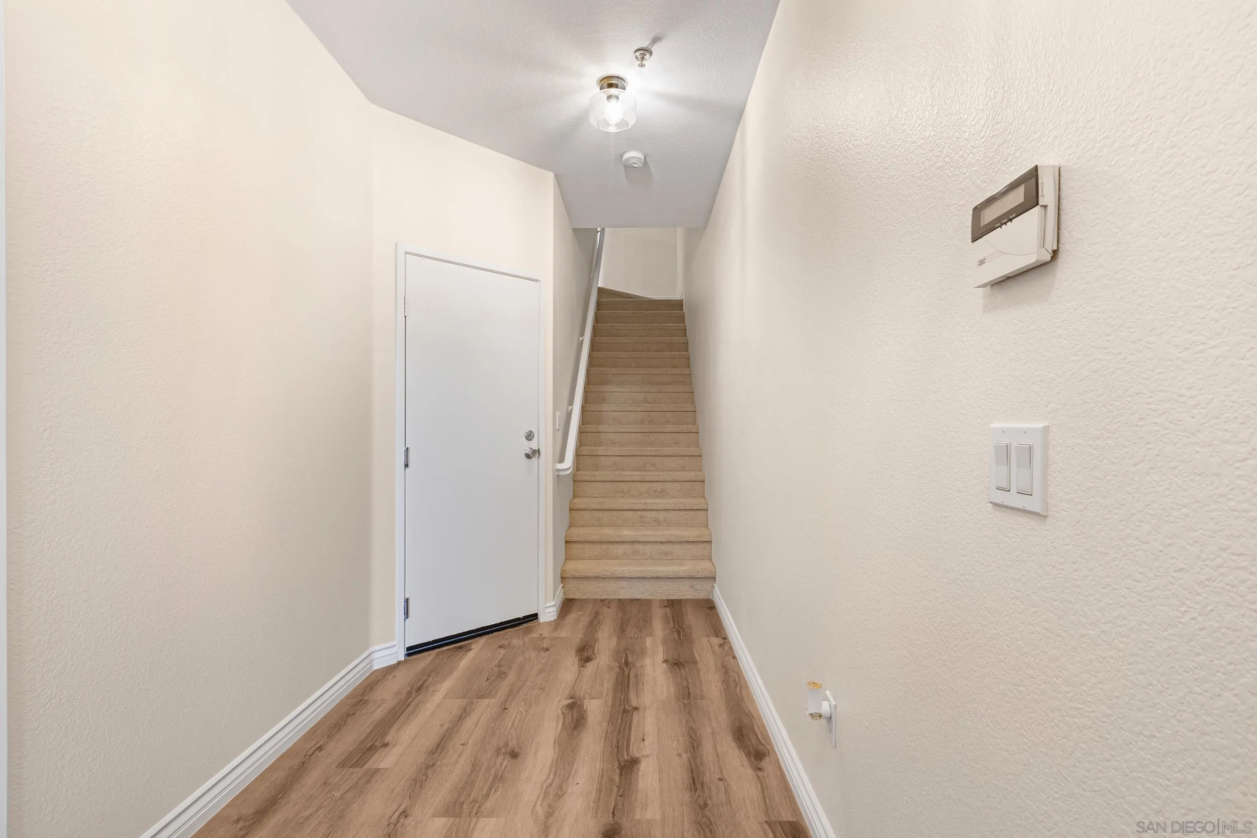 Photo #6: 240024193 Listing 