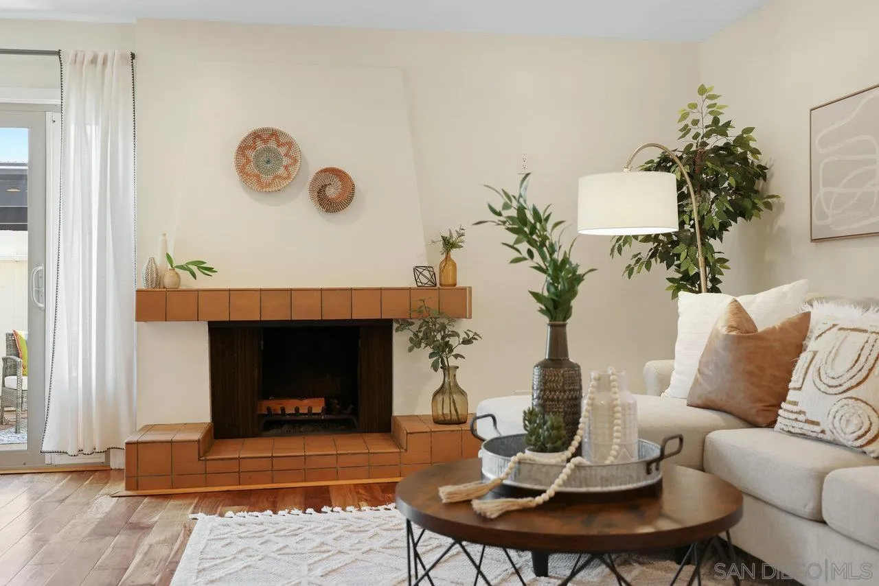 Photo #5: 240024228 Listing 