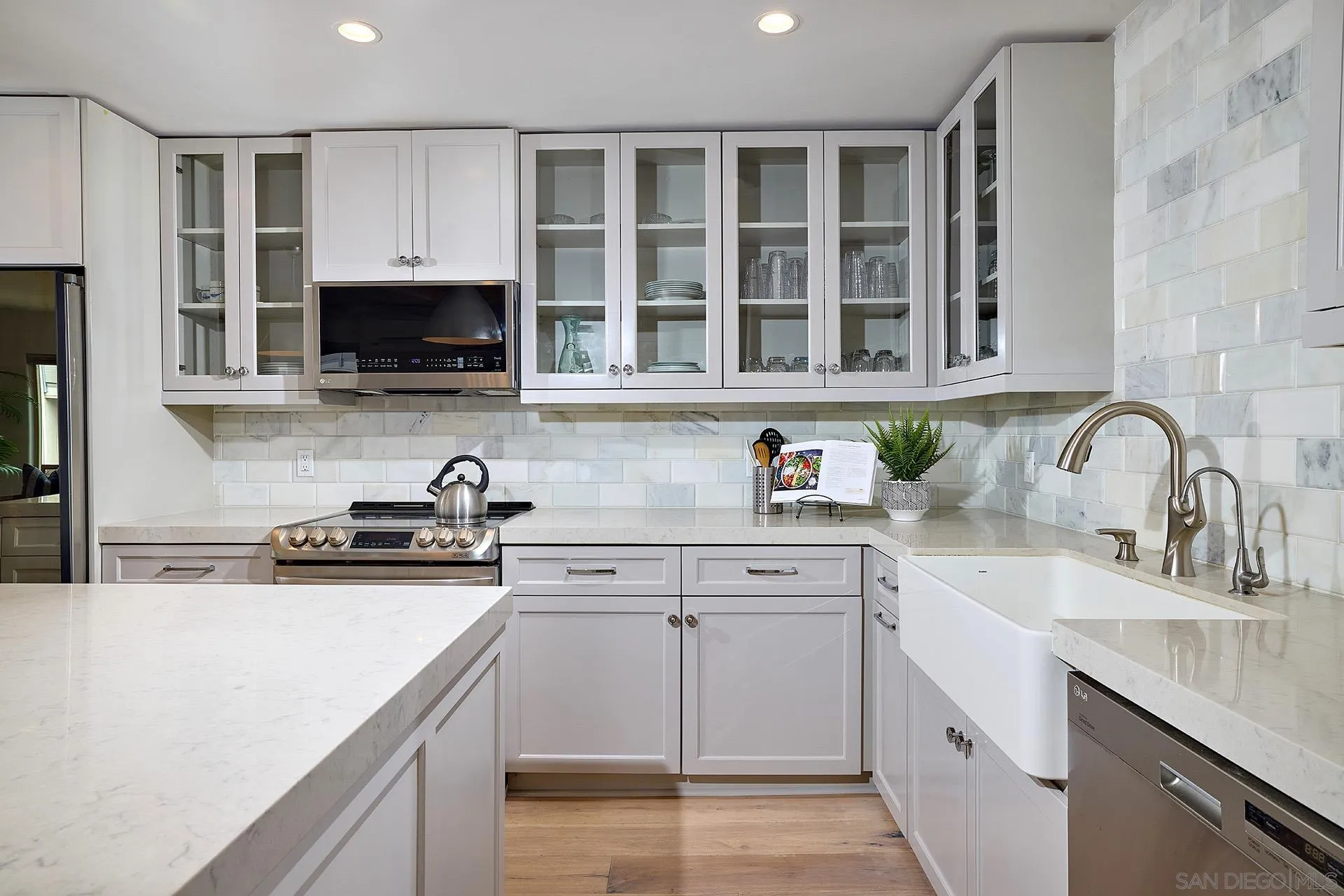 Photo #4: 240024234 Listing 