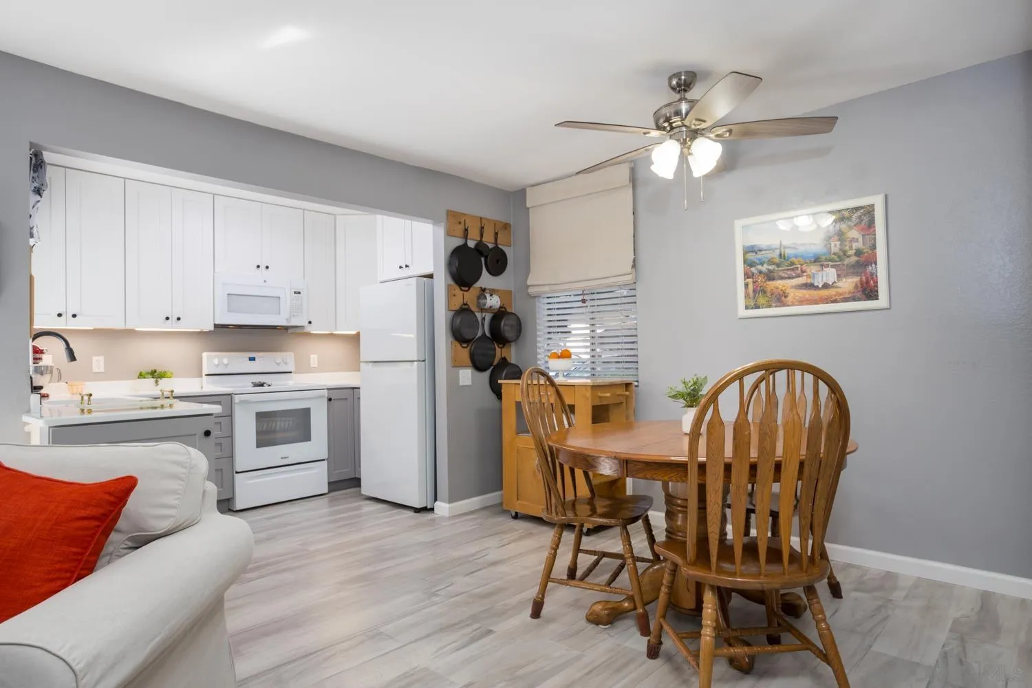 Photo #3: 240024287 Listing 
