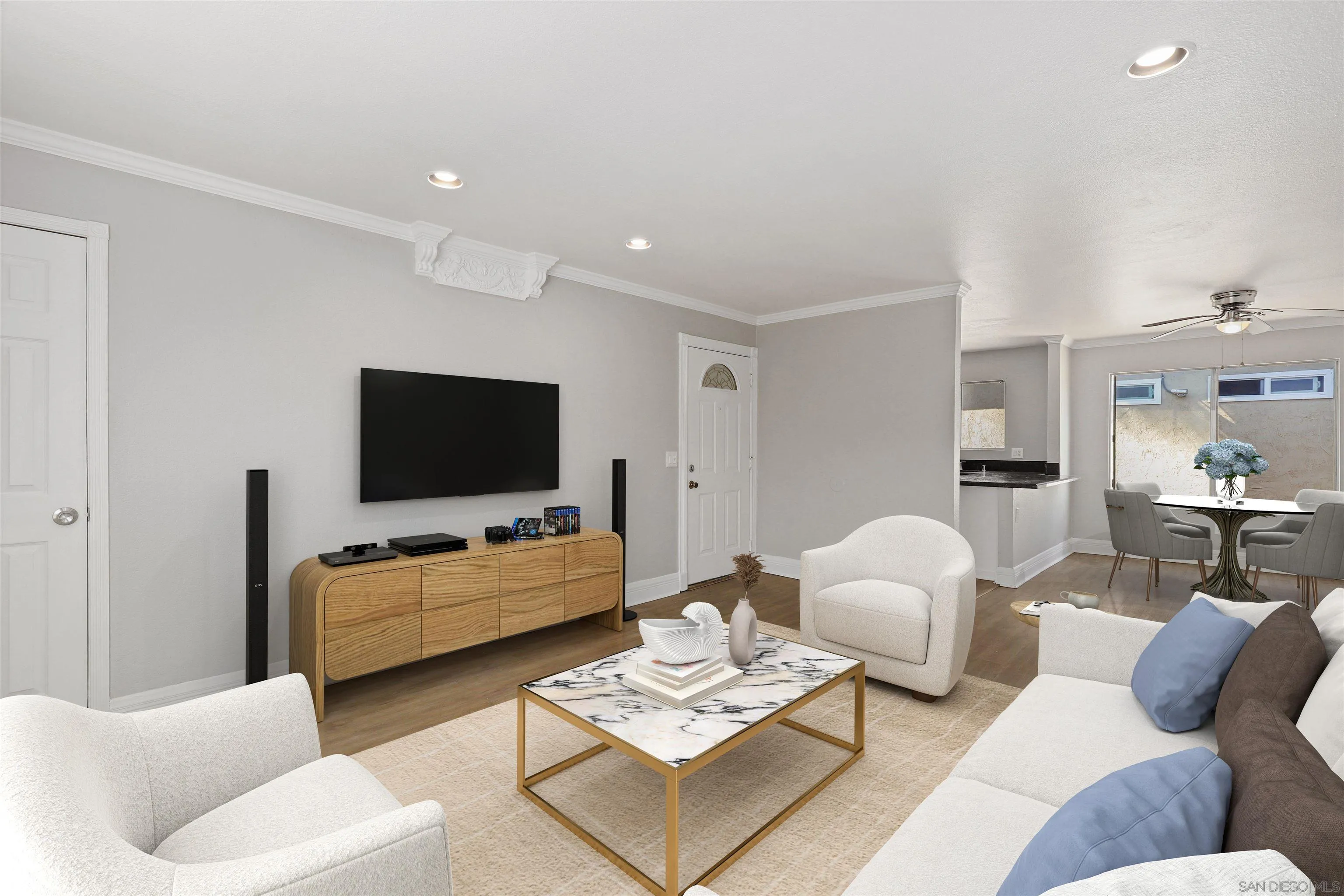 Photo #2: 240024301 Listing 
