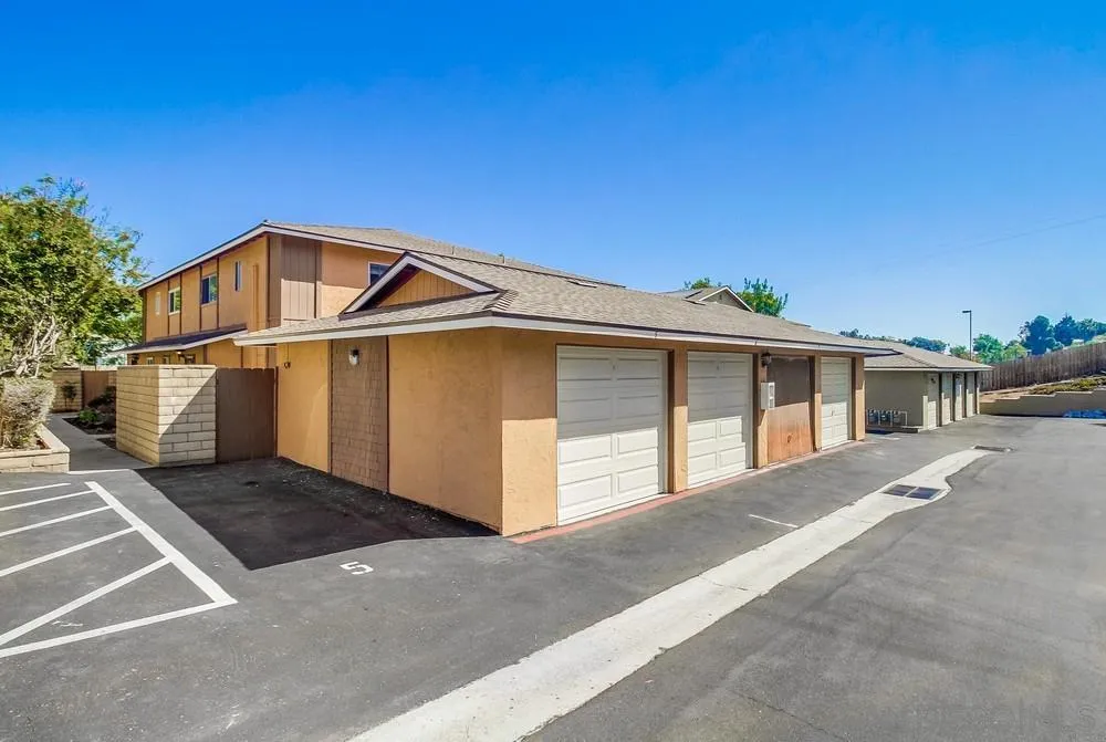 More Details about MLS # 240024310 : 2340 EUCLID AVE UNIT 5