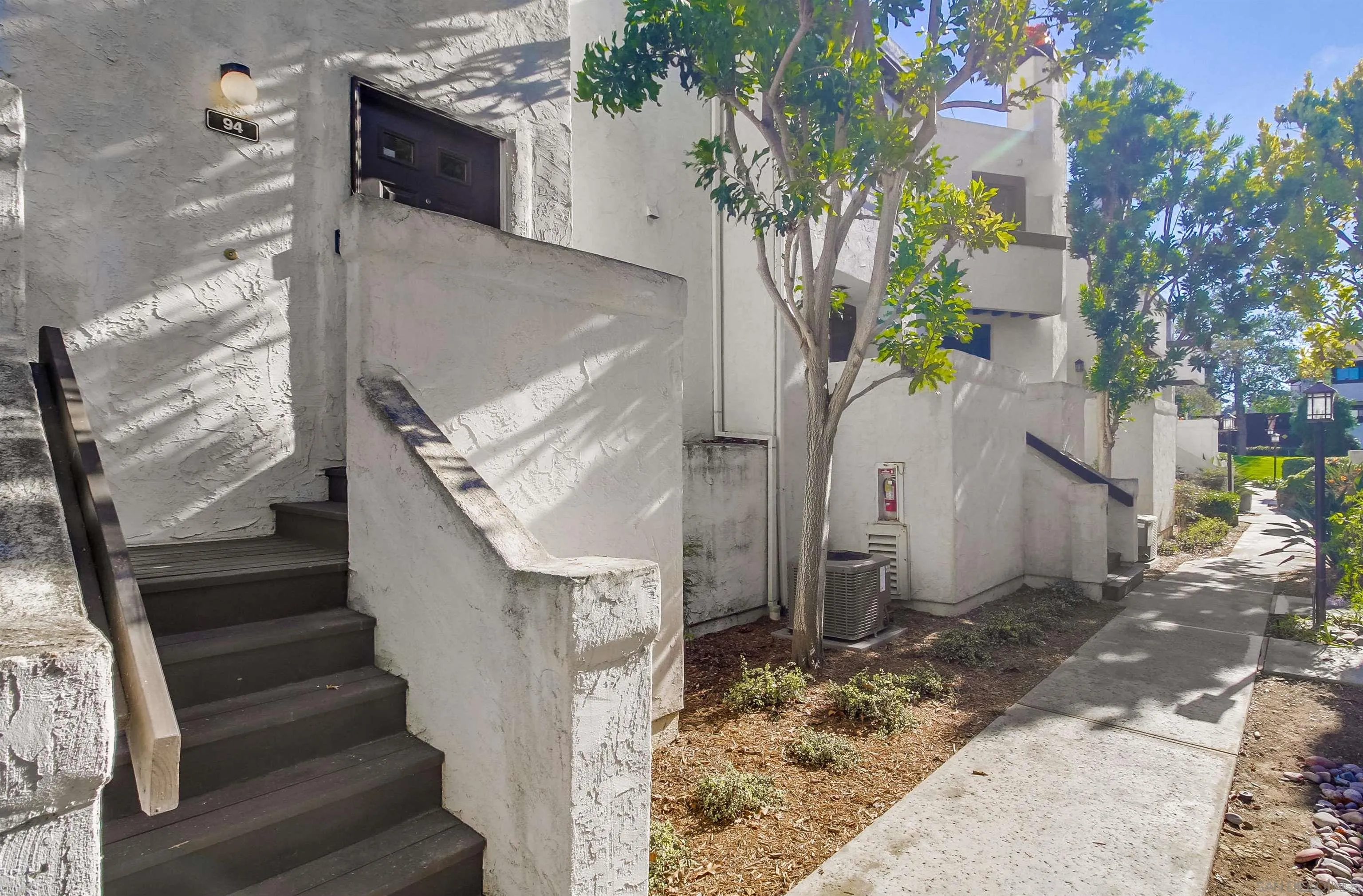 Photo #5: 240024318 Listing 