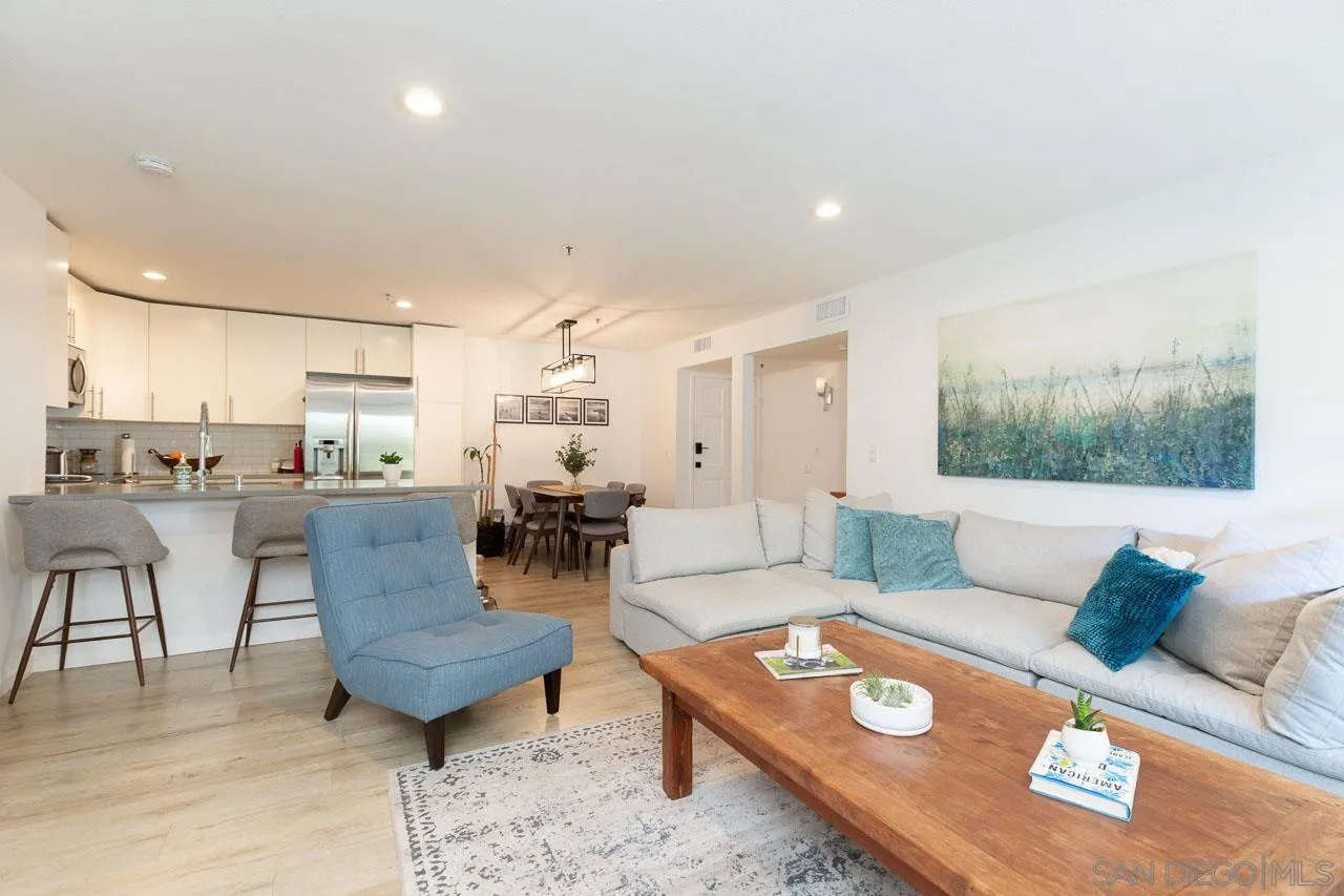 Photo #3: 240024324 Listing 