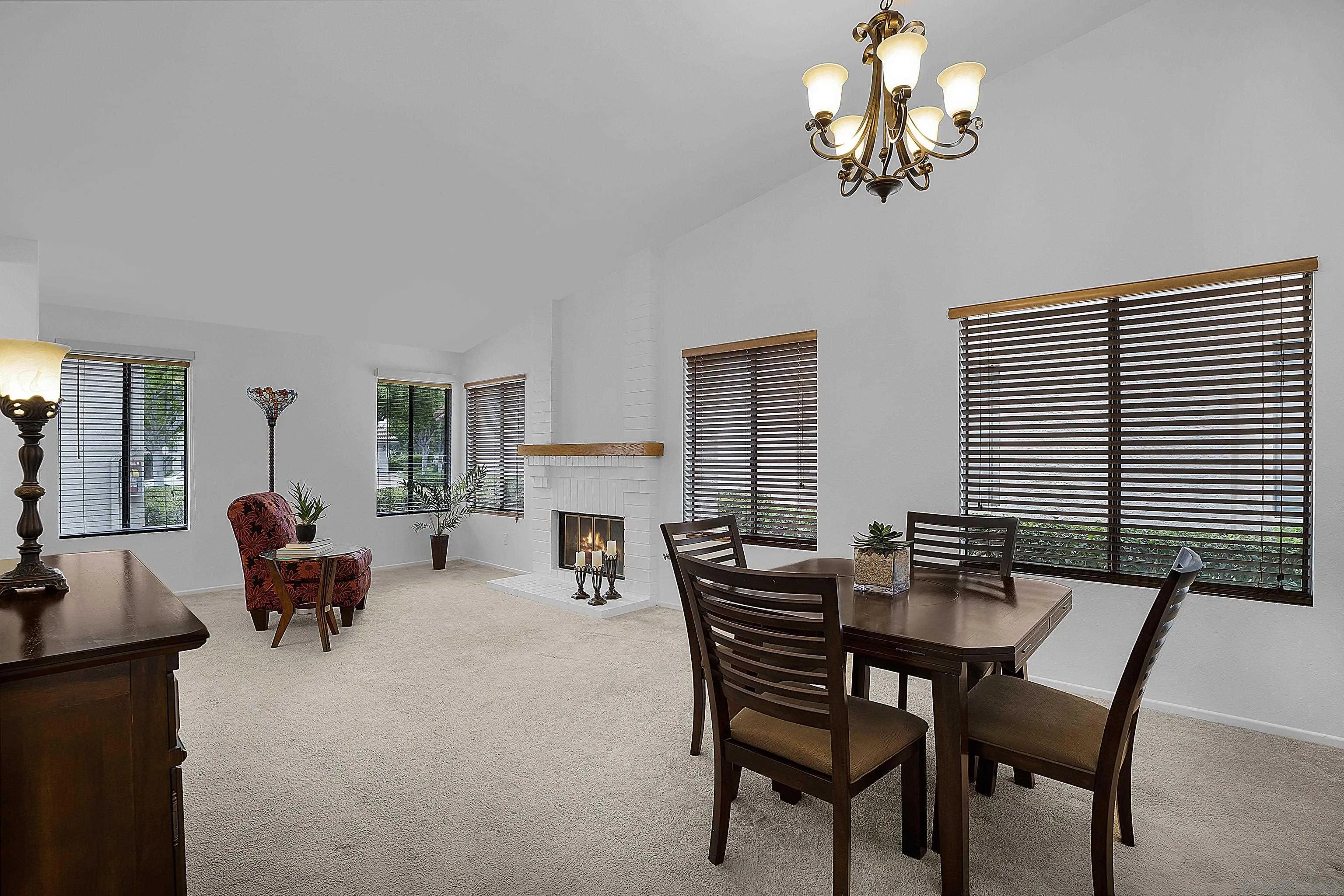 Photo #5: 240024499 Listing 