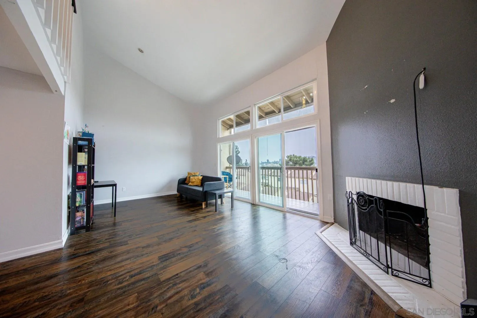 Photo #5: 240024878 Listing 