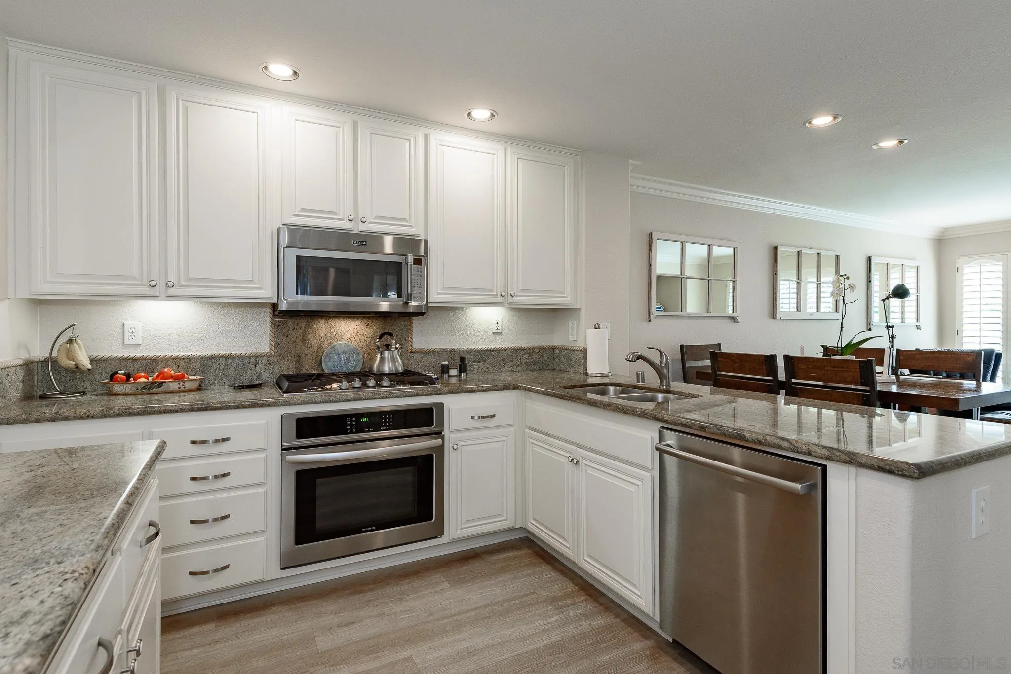 Photo #4: 240024953 Listing 