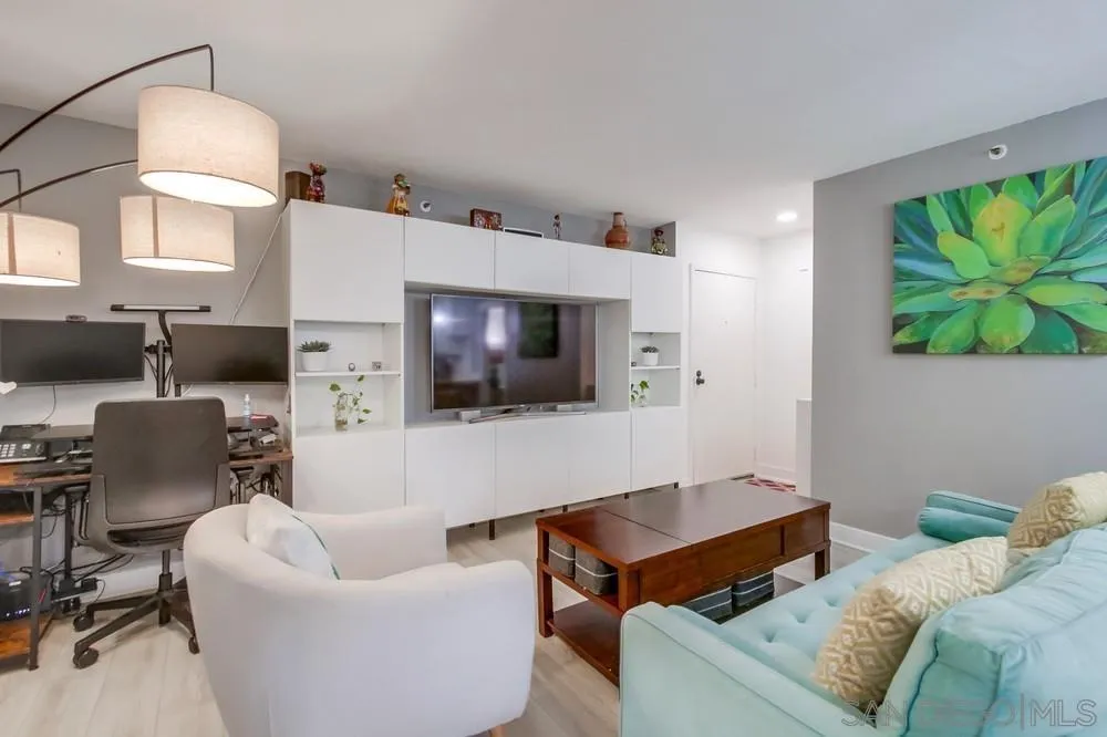 Photo #3: 240025002 Listing 