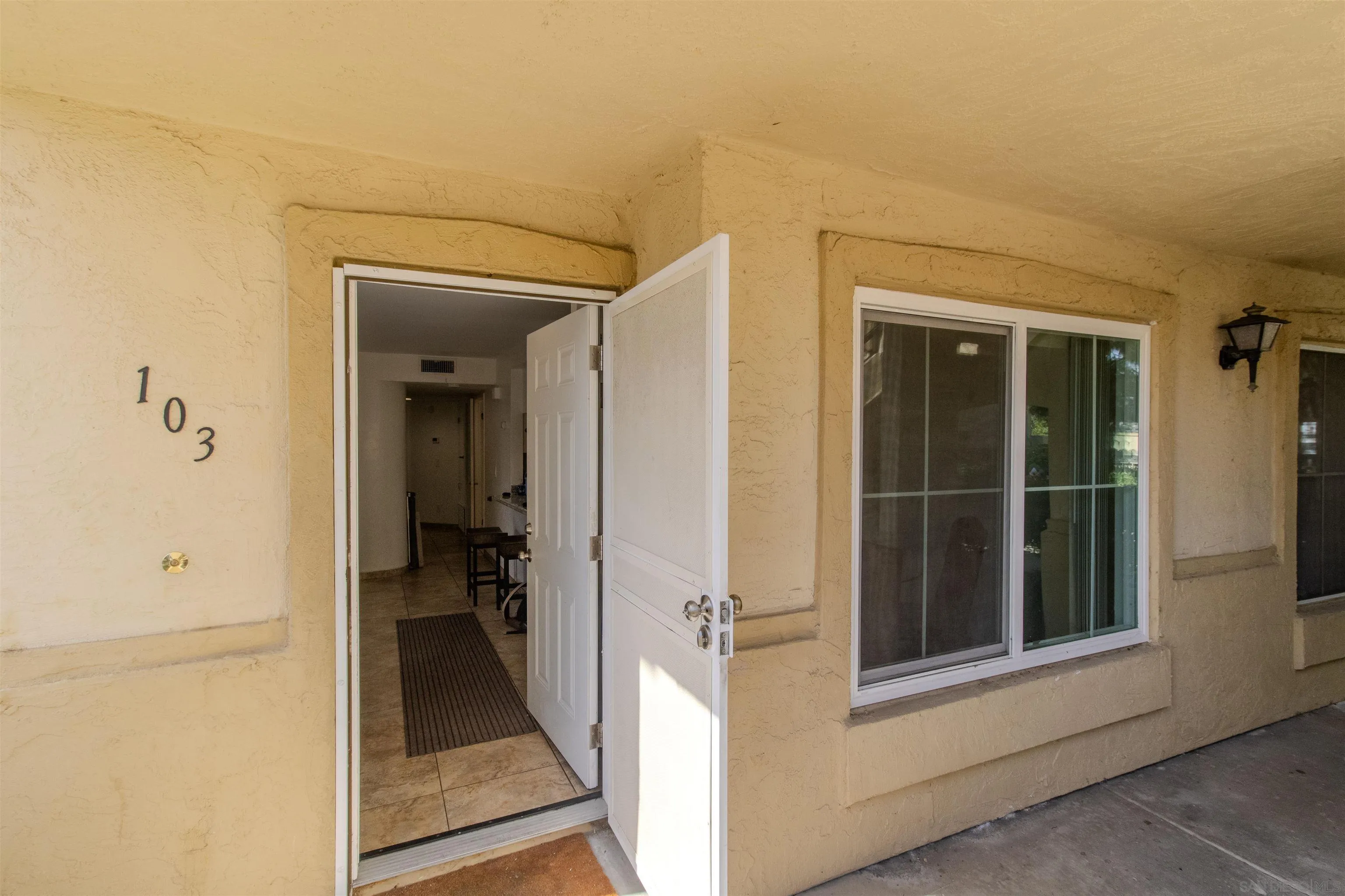 Photo #3: 240025026 Listing 