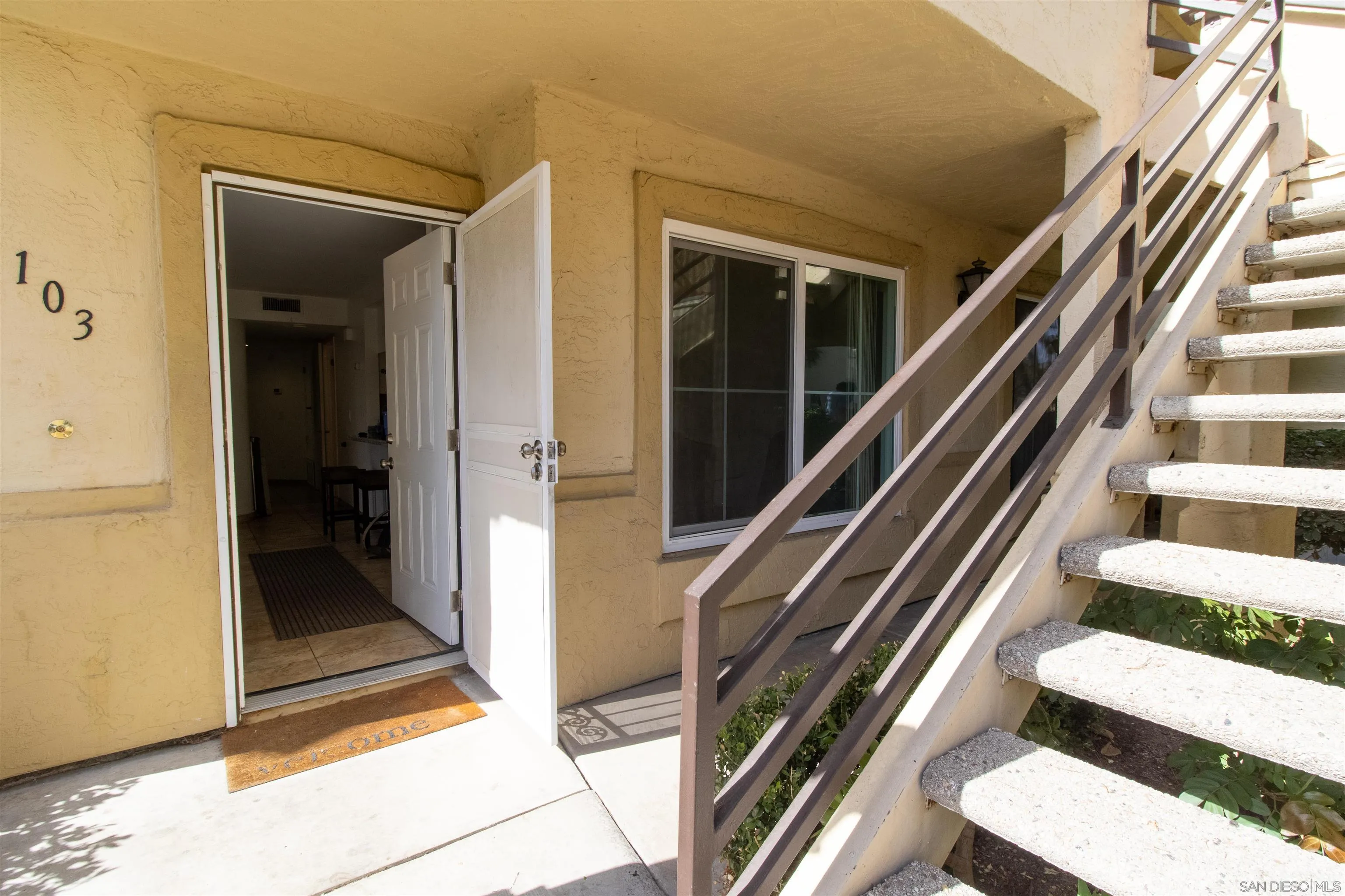Photo #2: 240025026 Listing 