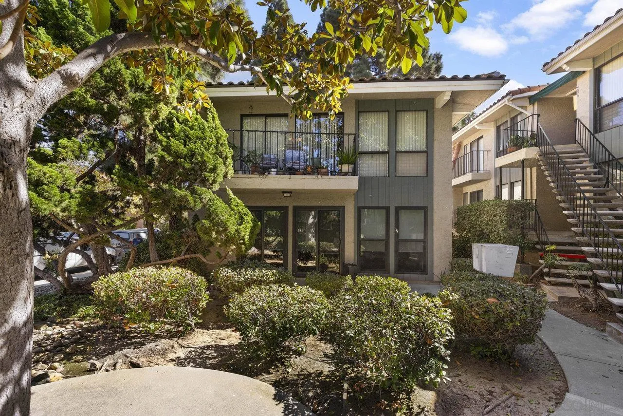 Photo #2: 240025094 Listing 