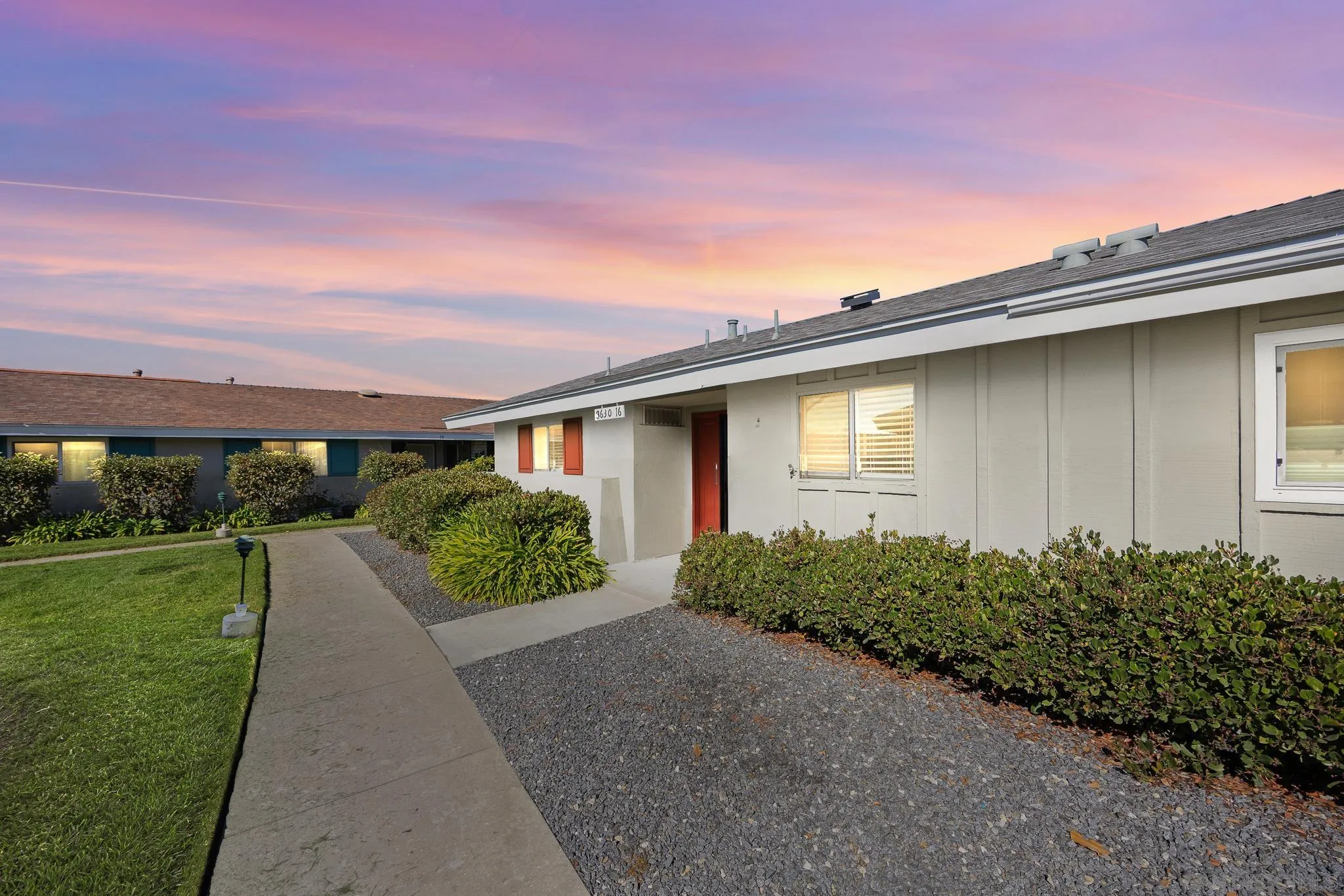 Photo #2: 240025168 Listing 