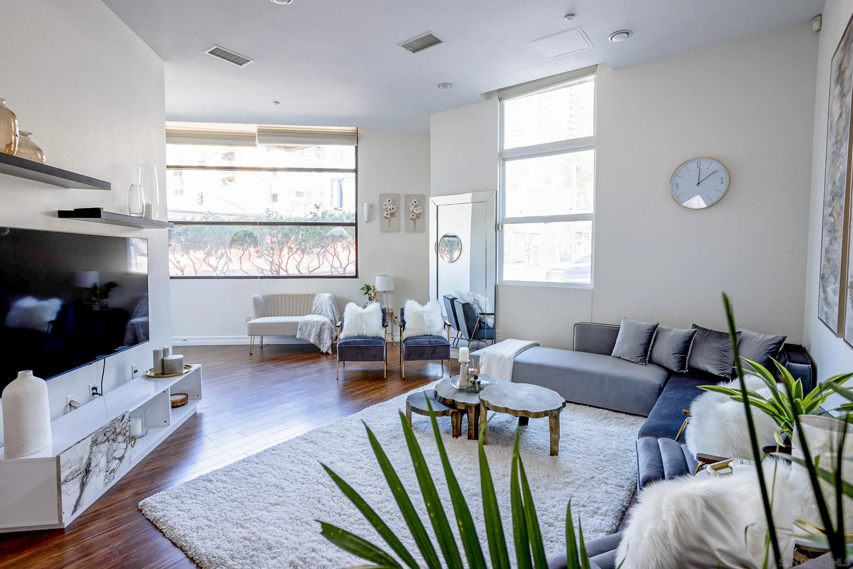 Photo #3: 240025205 Listing 